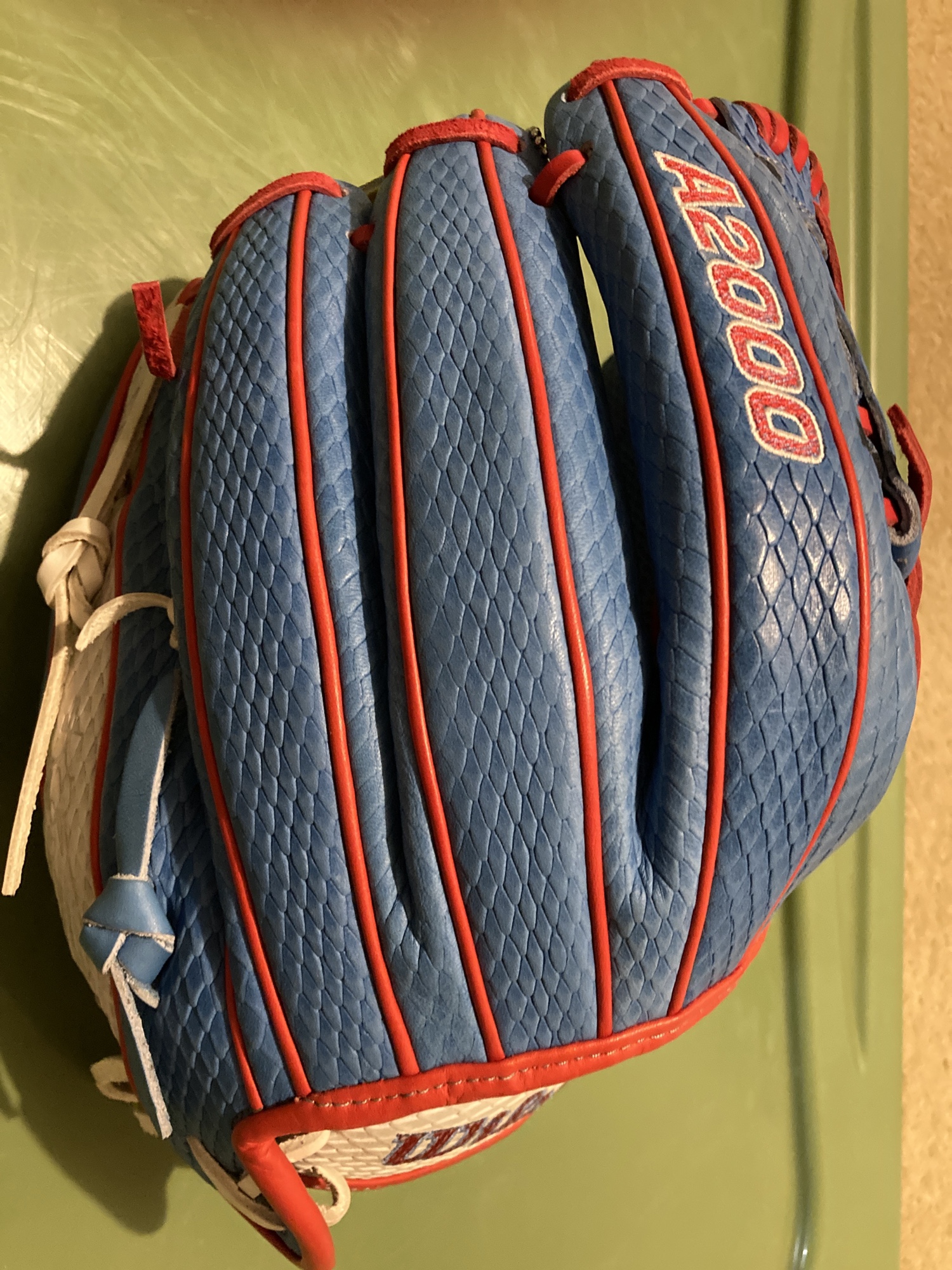 2022 Infield 12" A2000 Softball Glove SidelineSwap