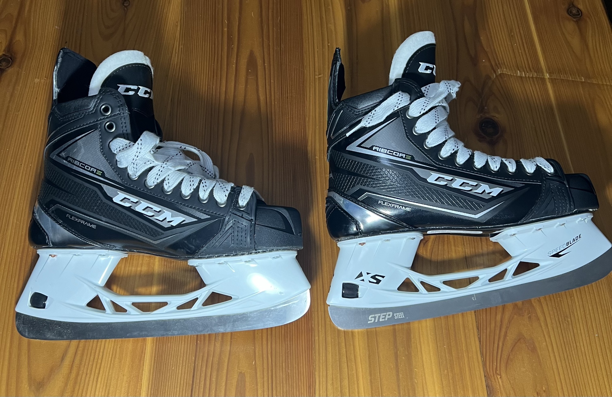 Senior CCM Regular Width 9.5 RibCor 80K Hockey Skates SidelineSwap