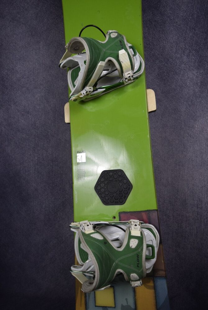 BURTON FLUID SNOWBOARD SIZE 154 CM WITH FLOW LARGE BINDINGS