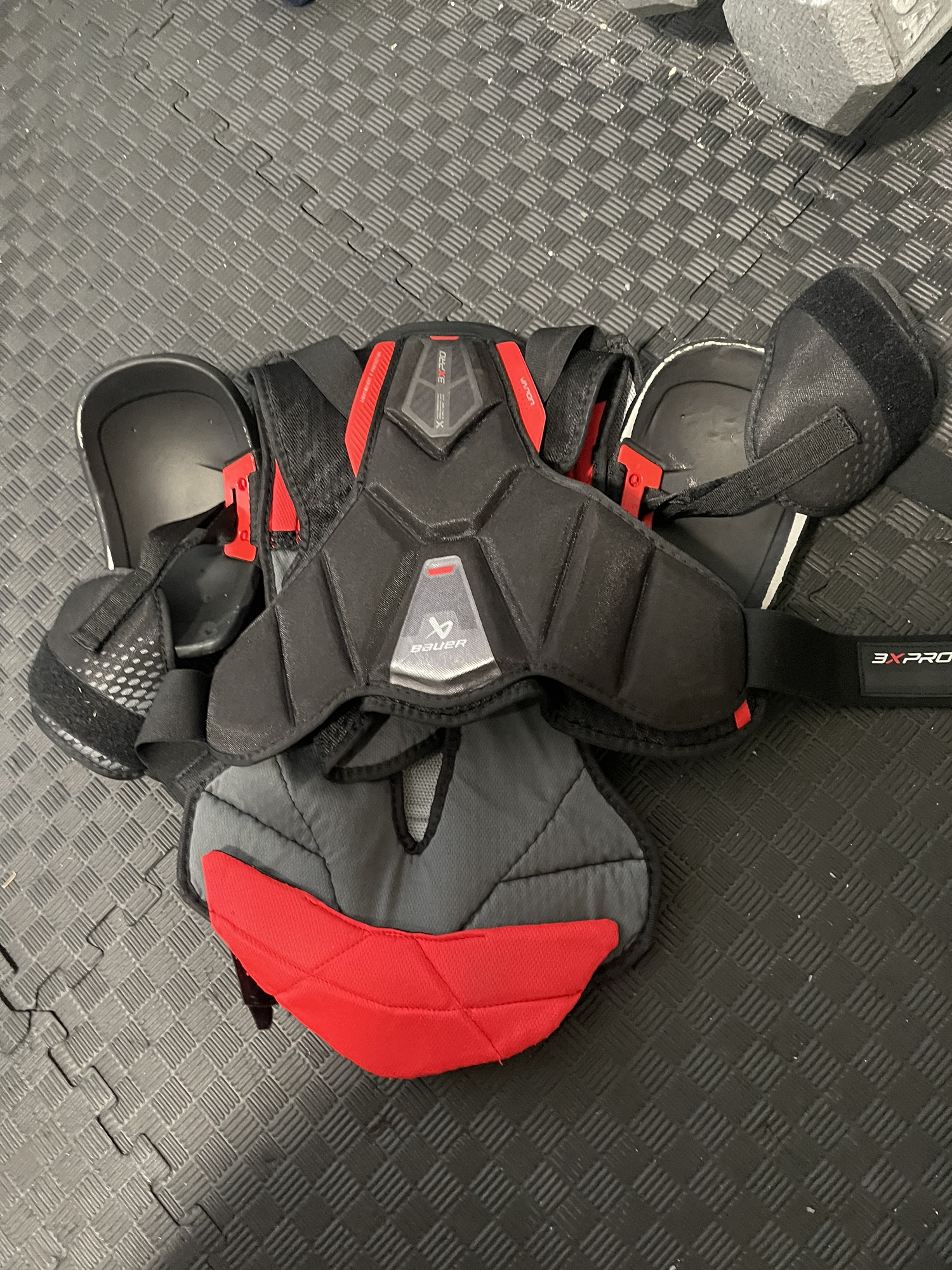 Used Large Bauer Vapor 3X Pro Shoulder Pads SidelineSwap