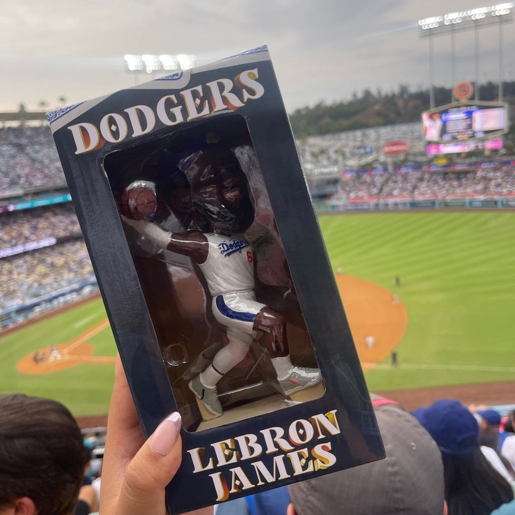 LEBRON JAMES BOBBLEHEAD DODERS レブロンジェームズ 急き立て