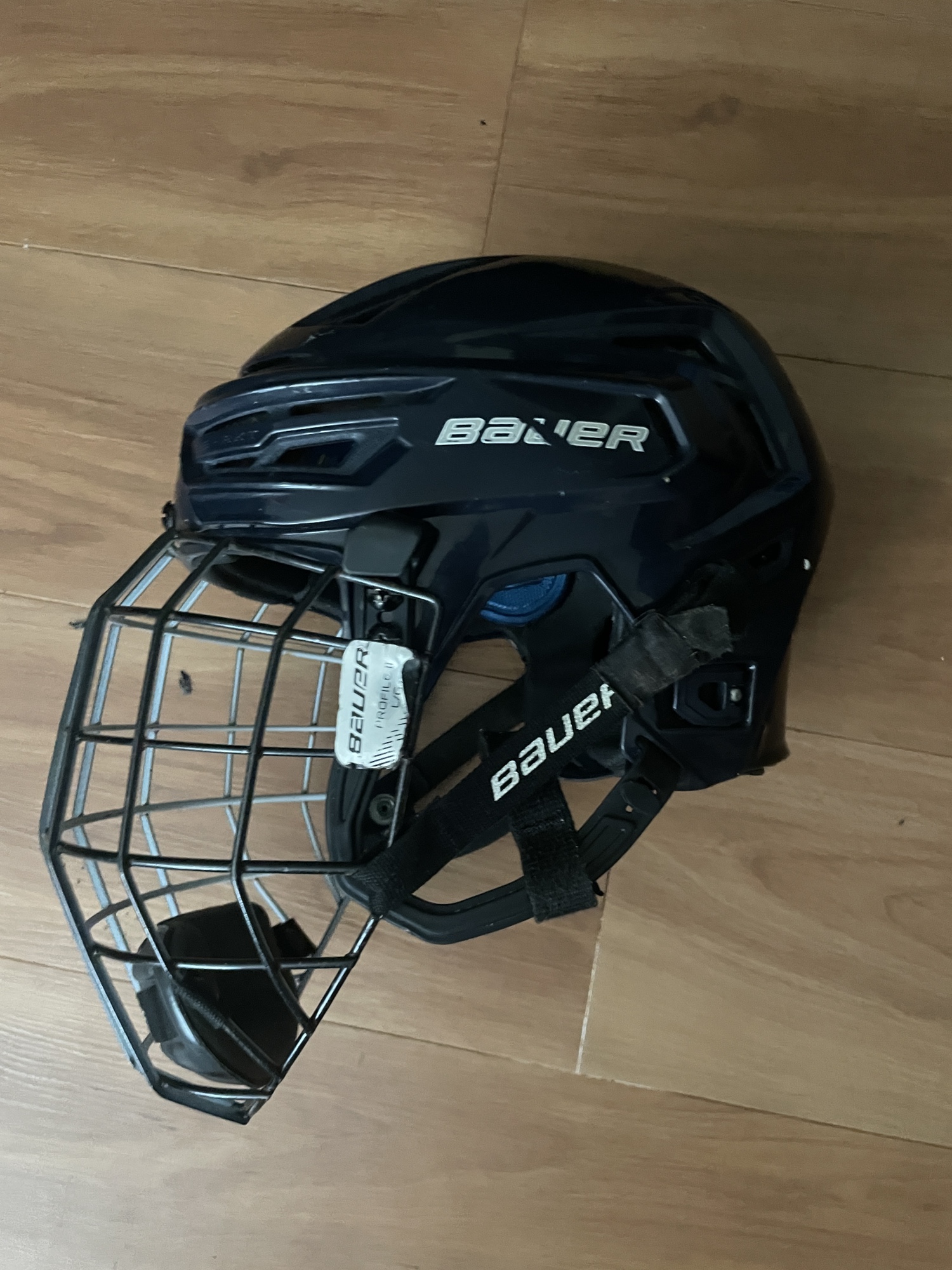 College pro Bauer ReAkt 150 Helmet With Bauer pro Cage Size Small