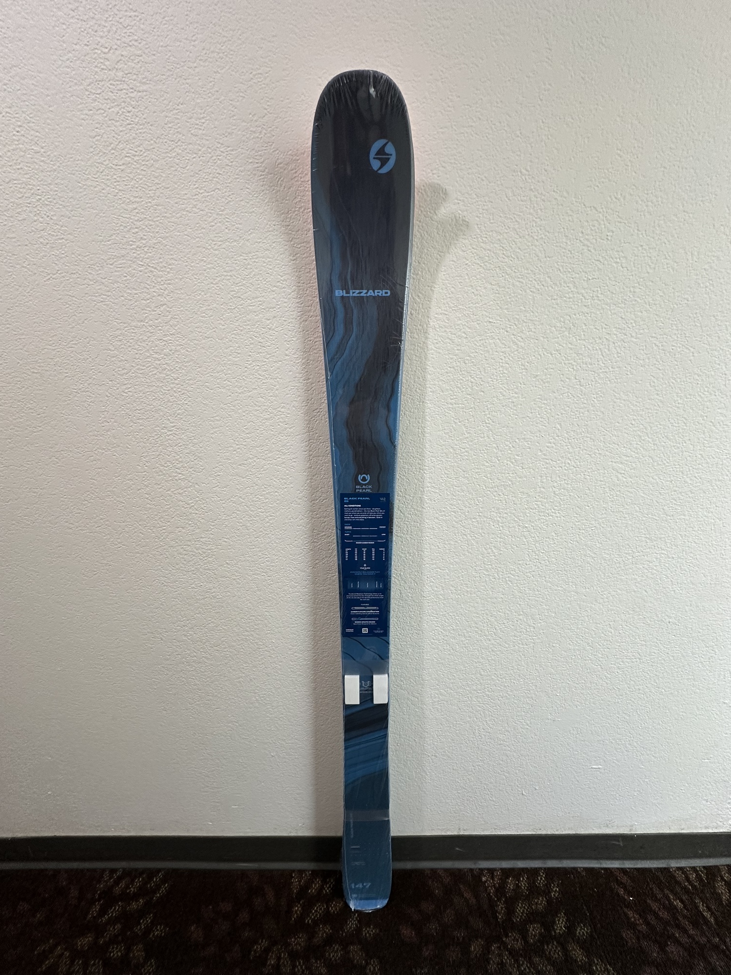 New Women's 2021 Blizzard 153 cm All Mountain Black Pearl 88 Skis