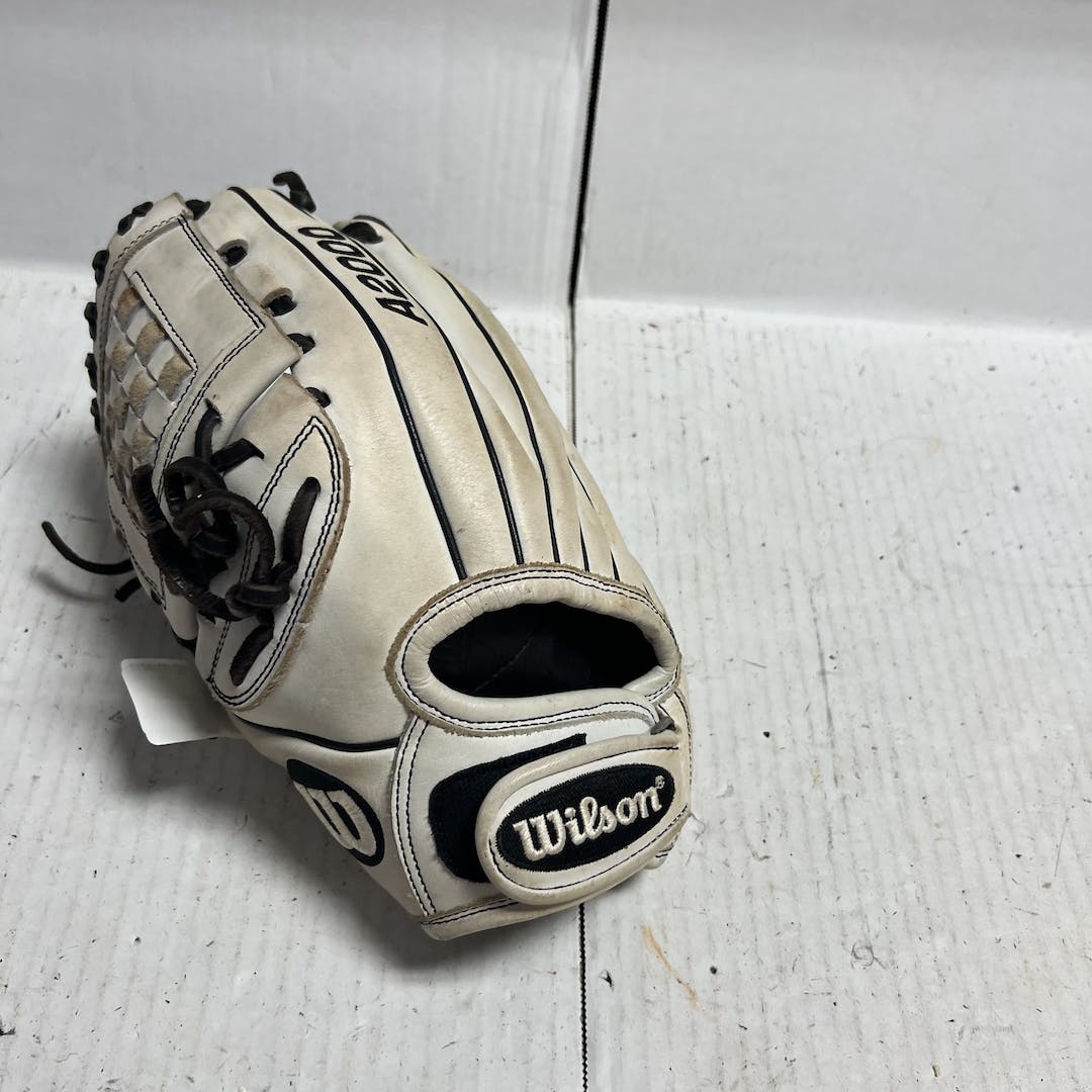Used Wilson A2000 12" Fielders Gloves SidelineSwap