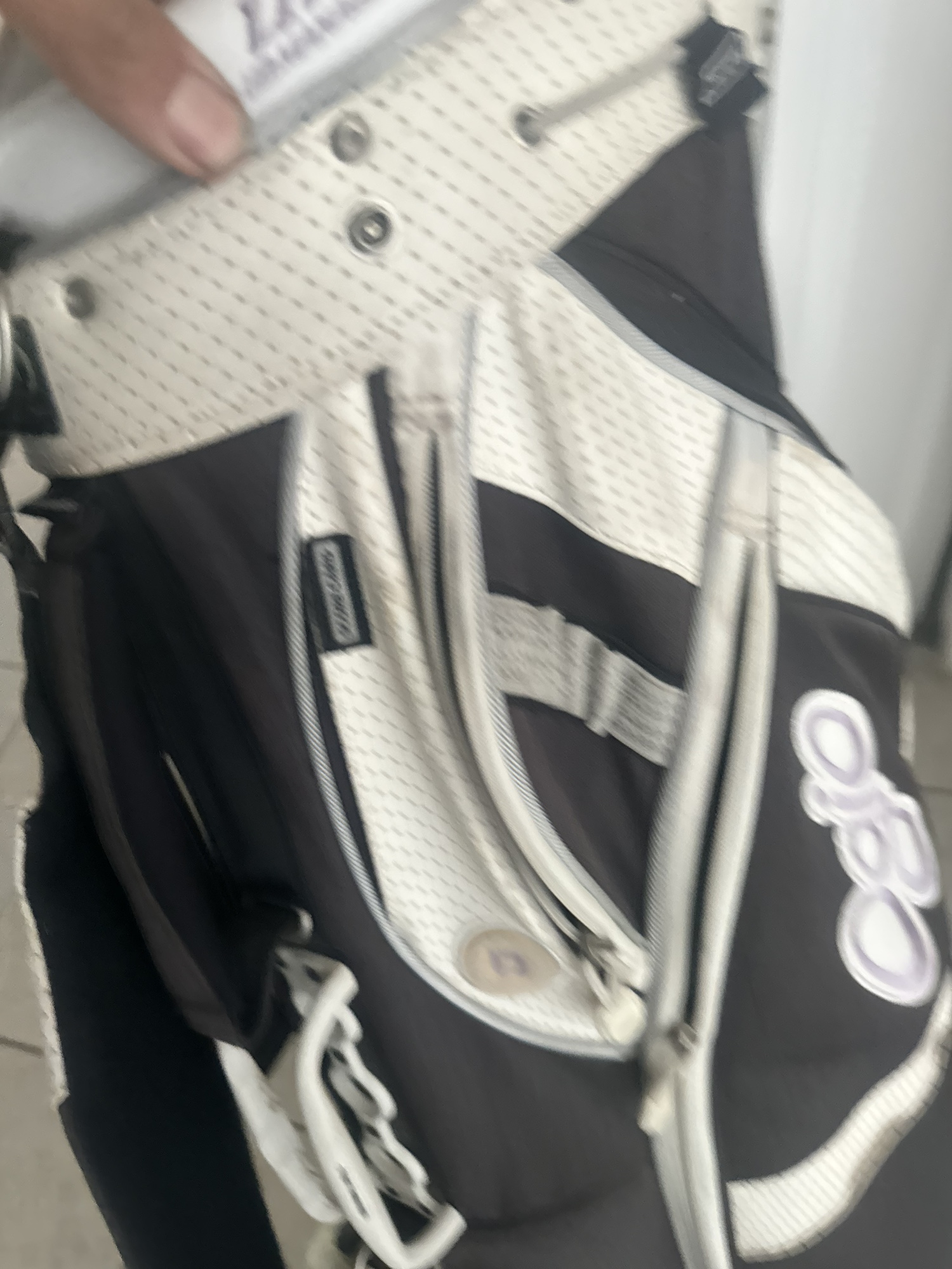 Ogio Ladies Golf Cart Bag with club dividers and shoulder strap . SidelineSwap