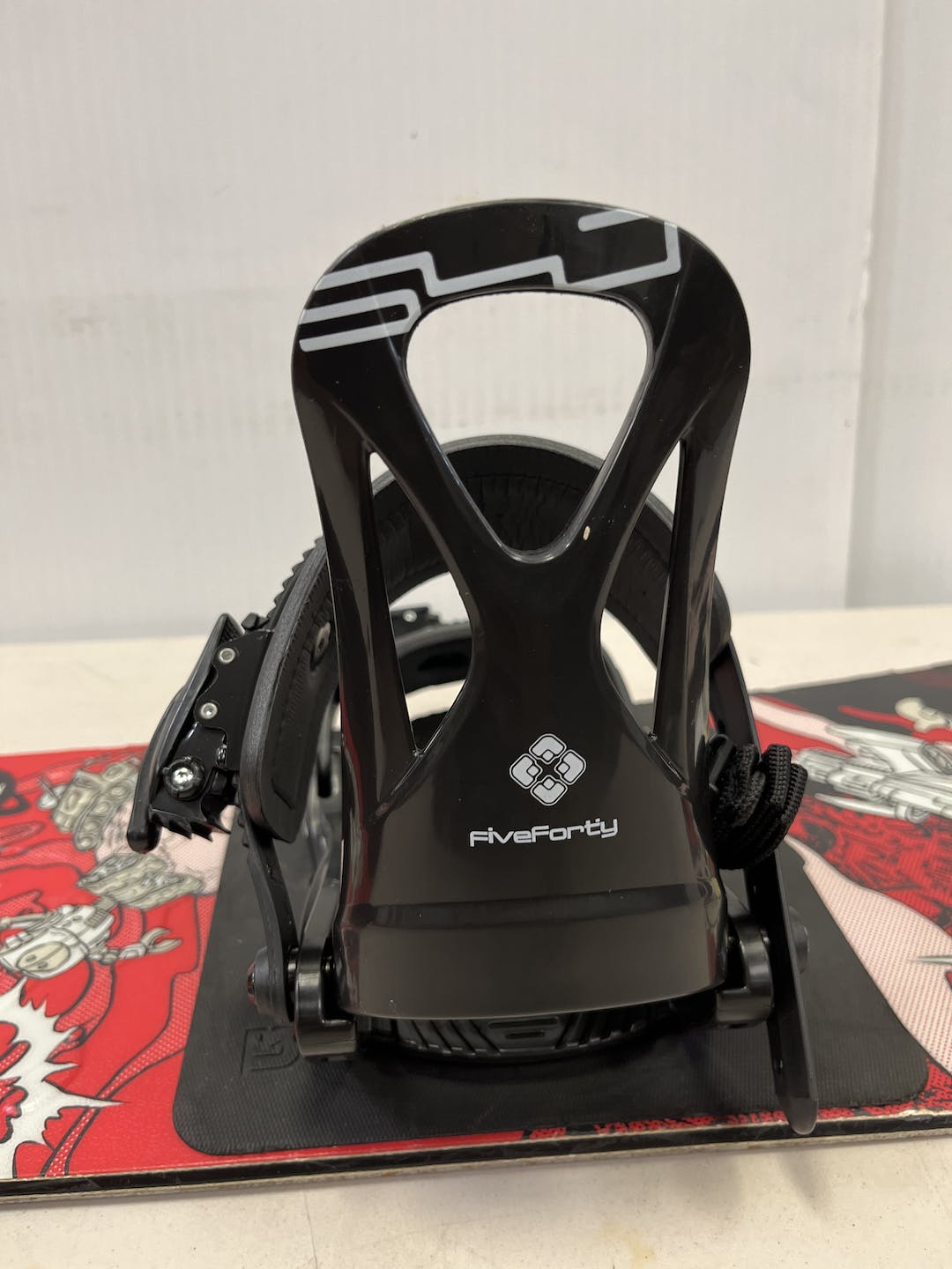 Used Burton Ltr Xs Five Forty Bindings 120 Cm Boys' Snowboard Combo