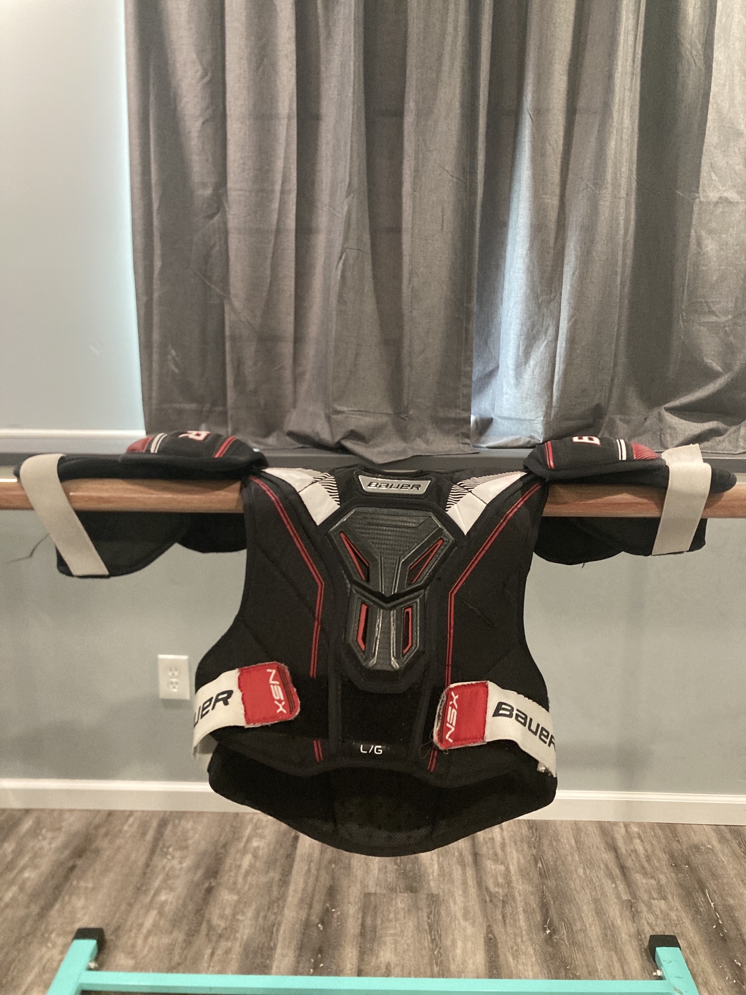 Senior Large Bauer NSX Shoulder Pads SidelineSwap