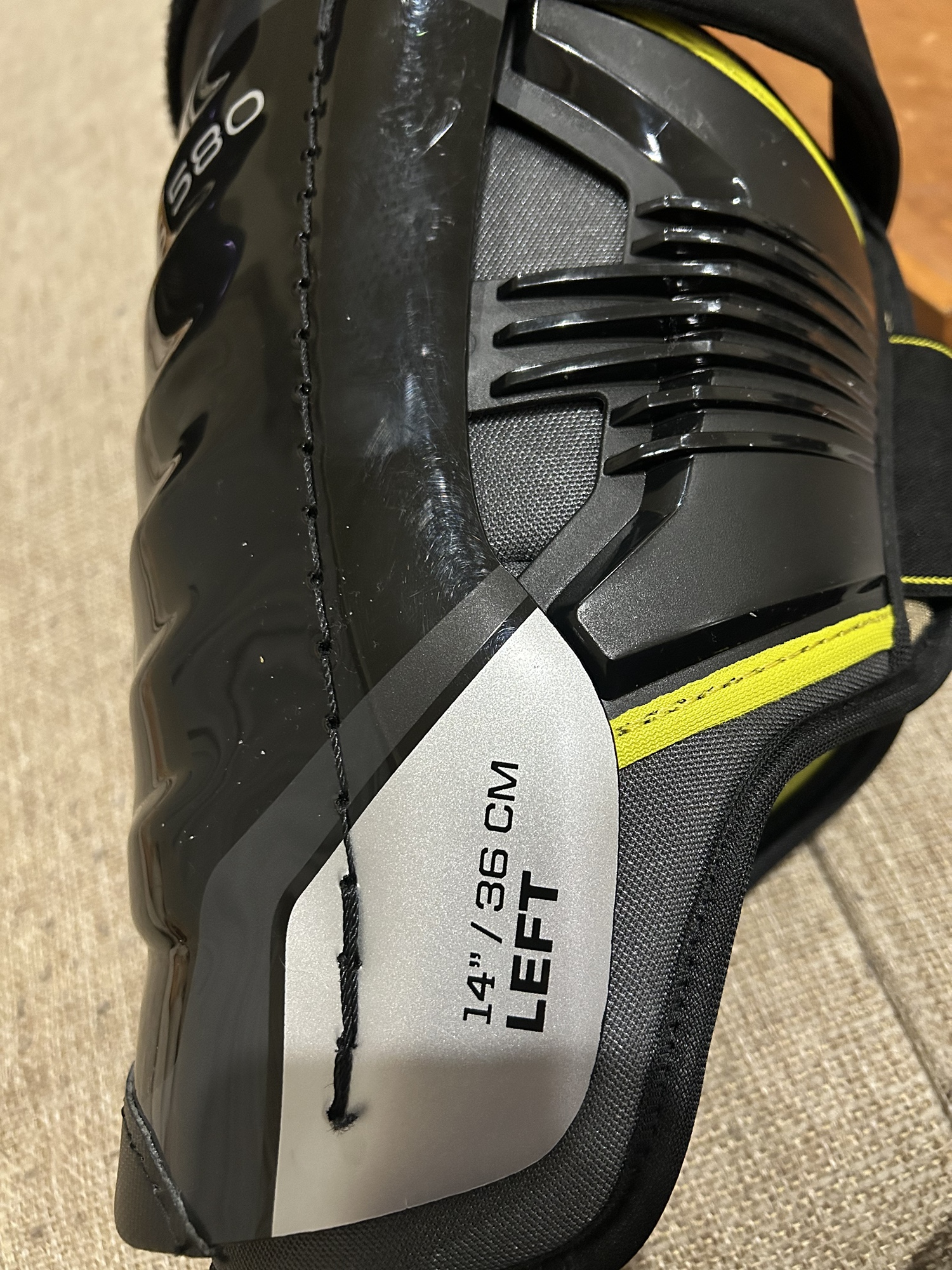 CCM TACKS AS 580 SR 14” SHIN GUARDS LIKE NEW* SidelineSwap