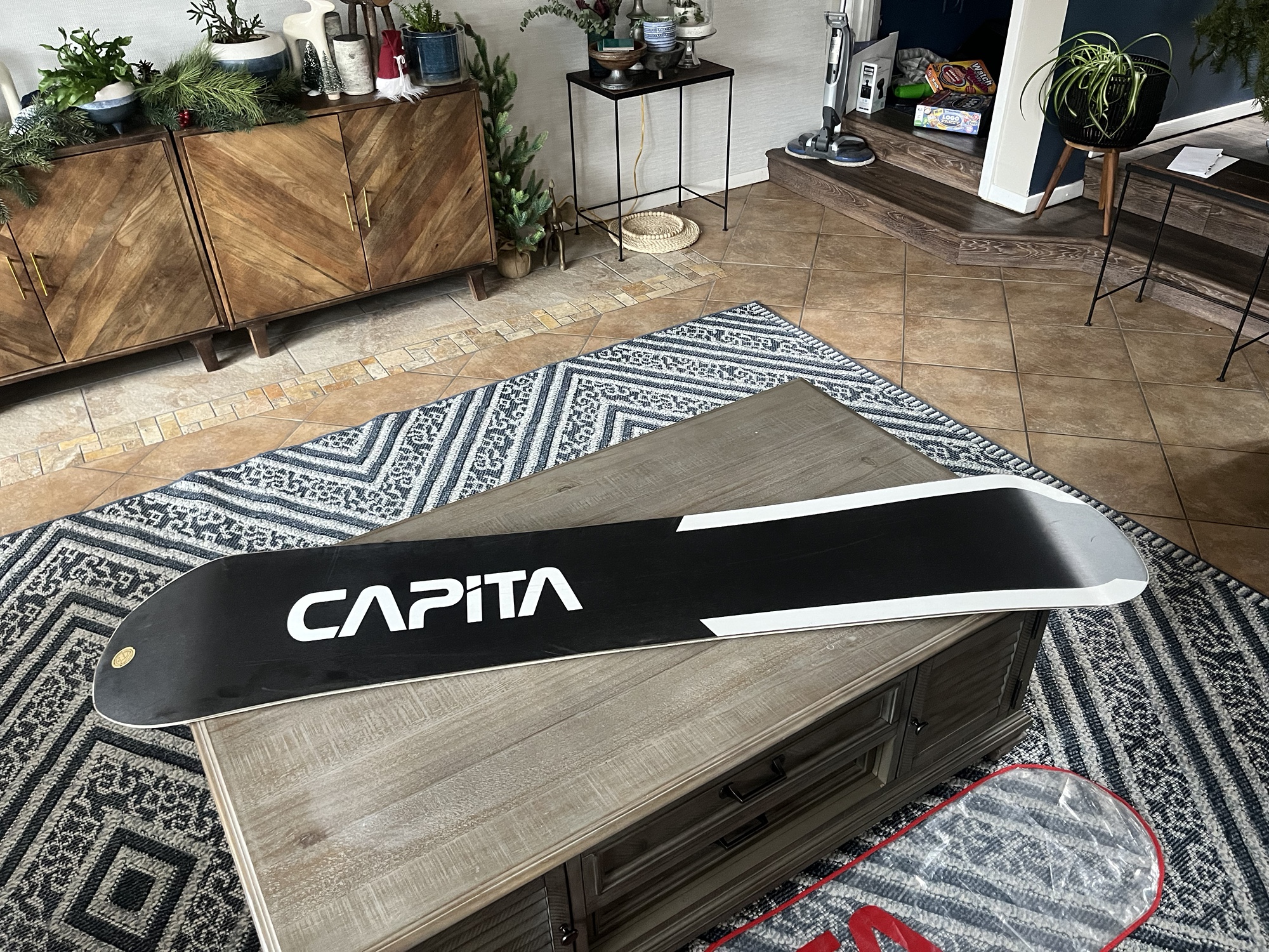 New CAPiTA Mercury Snowboard All Mountain Medium Flex Directional Twin Used Once SidelineSwap