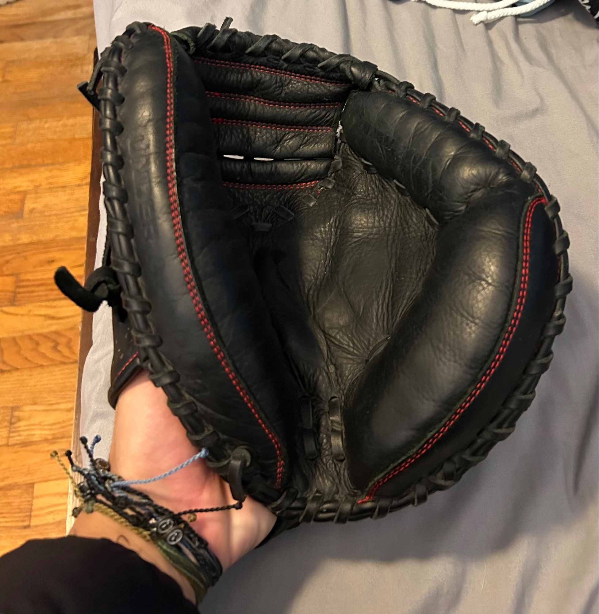 Under Armour youth catchers glove SidelineSwap