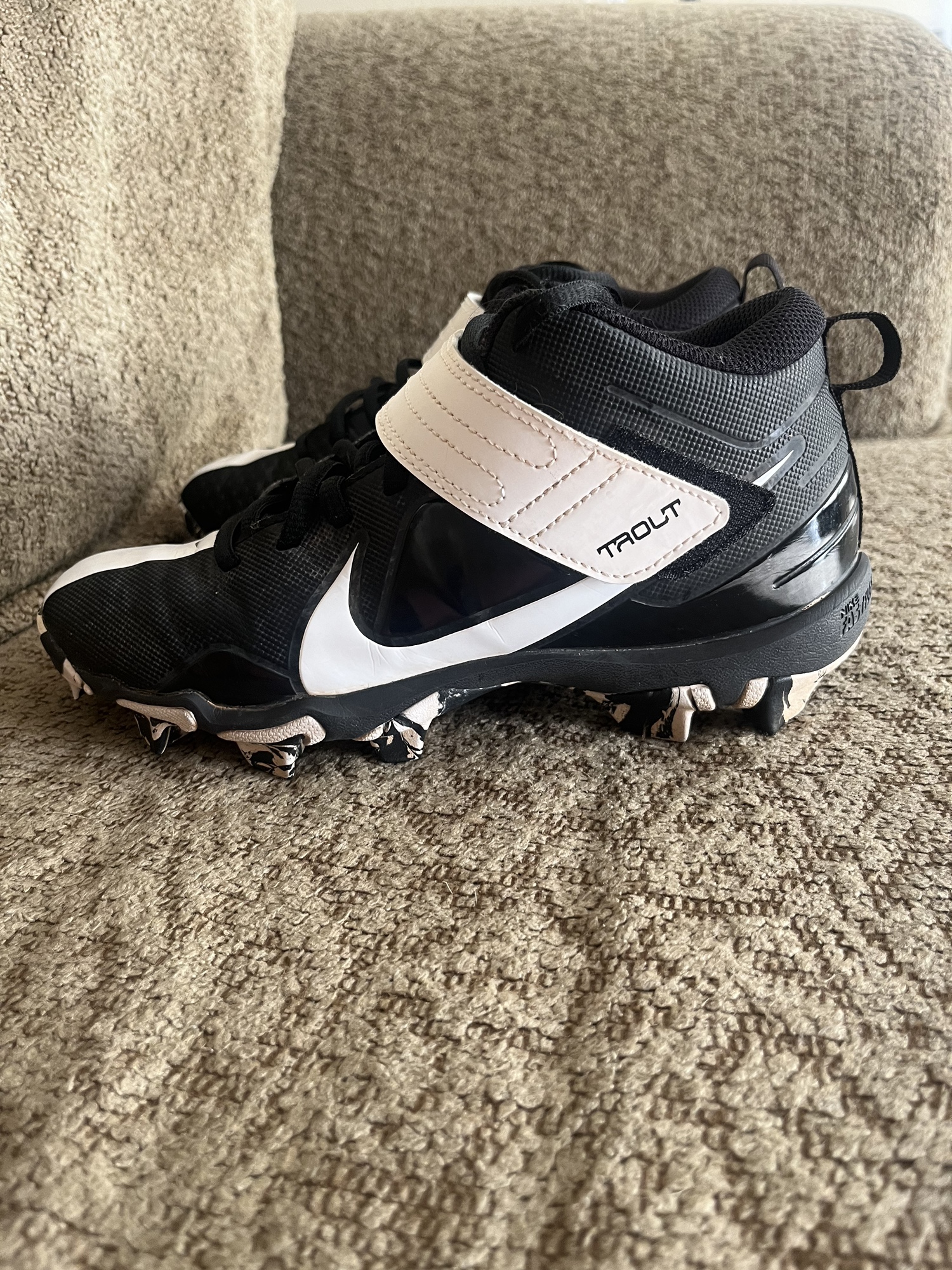 nike trout cleats youth