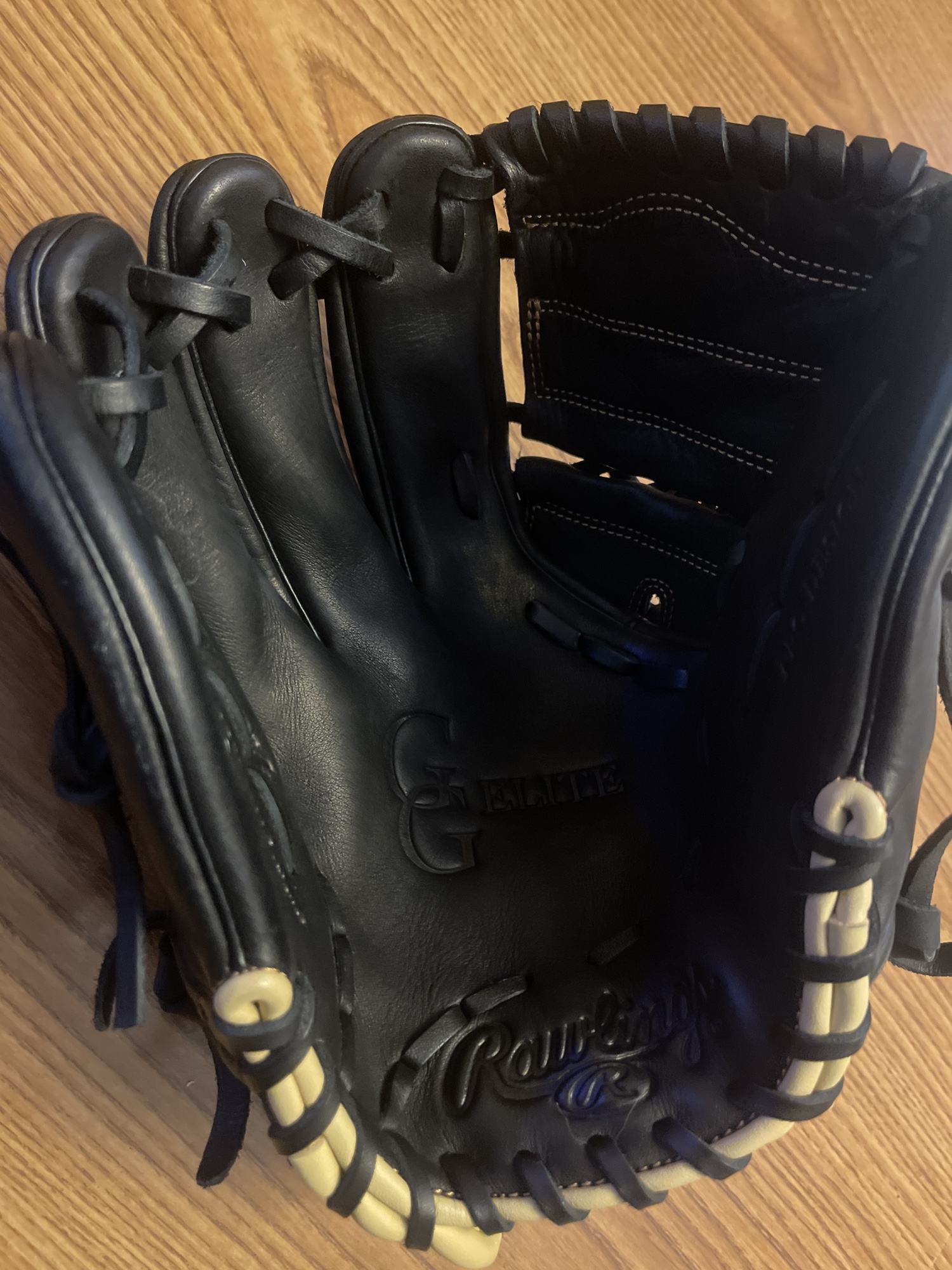 New Pitcher's 12" Gg elite Baseball Glove SidelineSwap