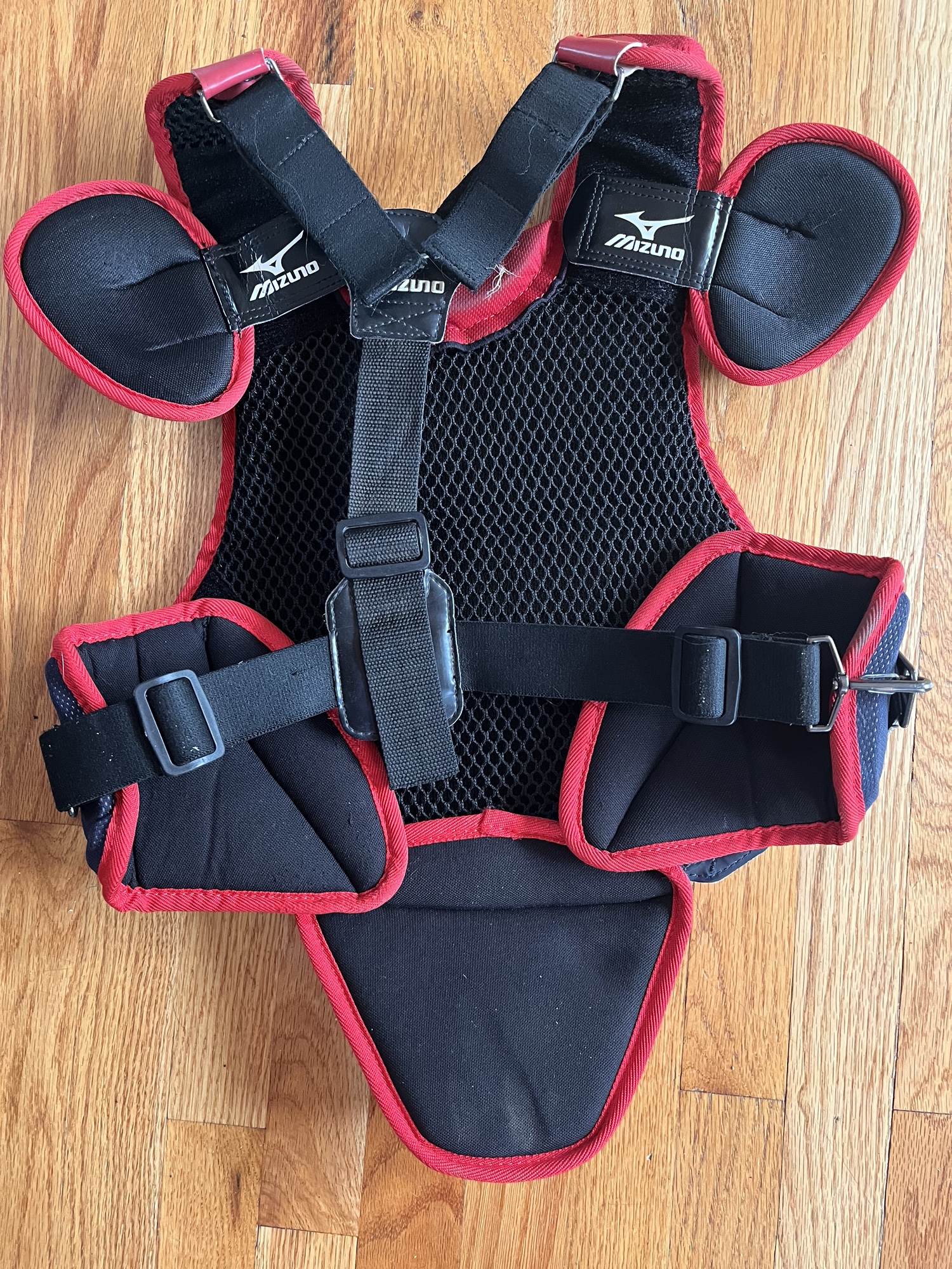 Mizuno Samurai Youth Catcher's Chest Protector SidelineSwap