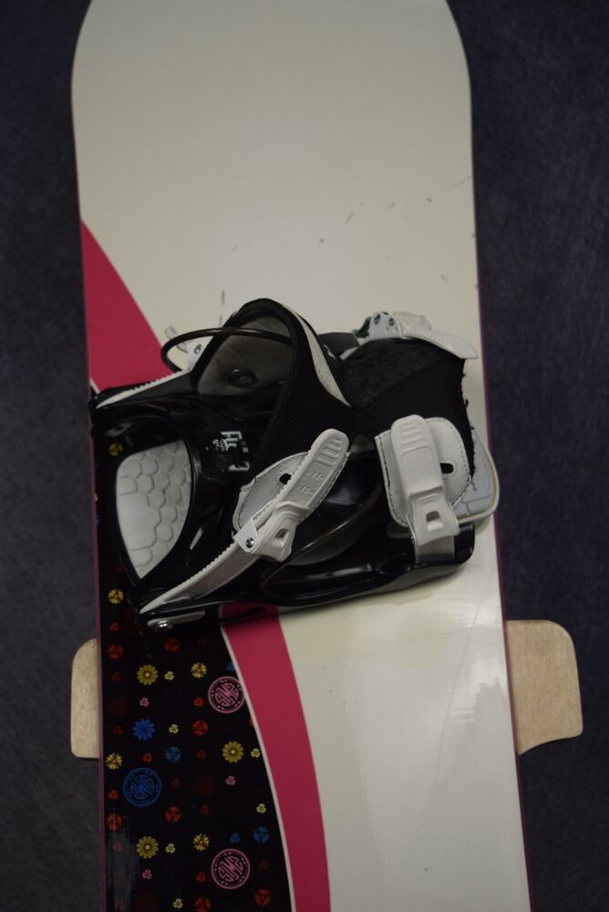 スノーボード SIMS CLASH 147 SIMS HORIZON SNOWBOARD SIZE 147 CM WITH FLOW MEDIUM BINDINGS