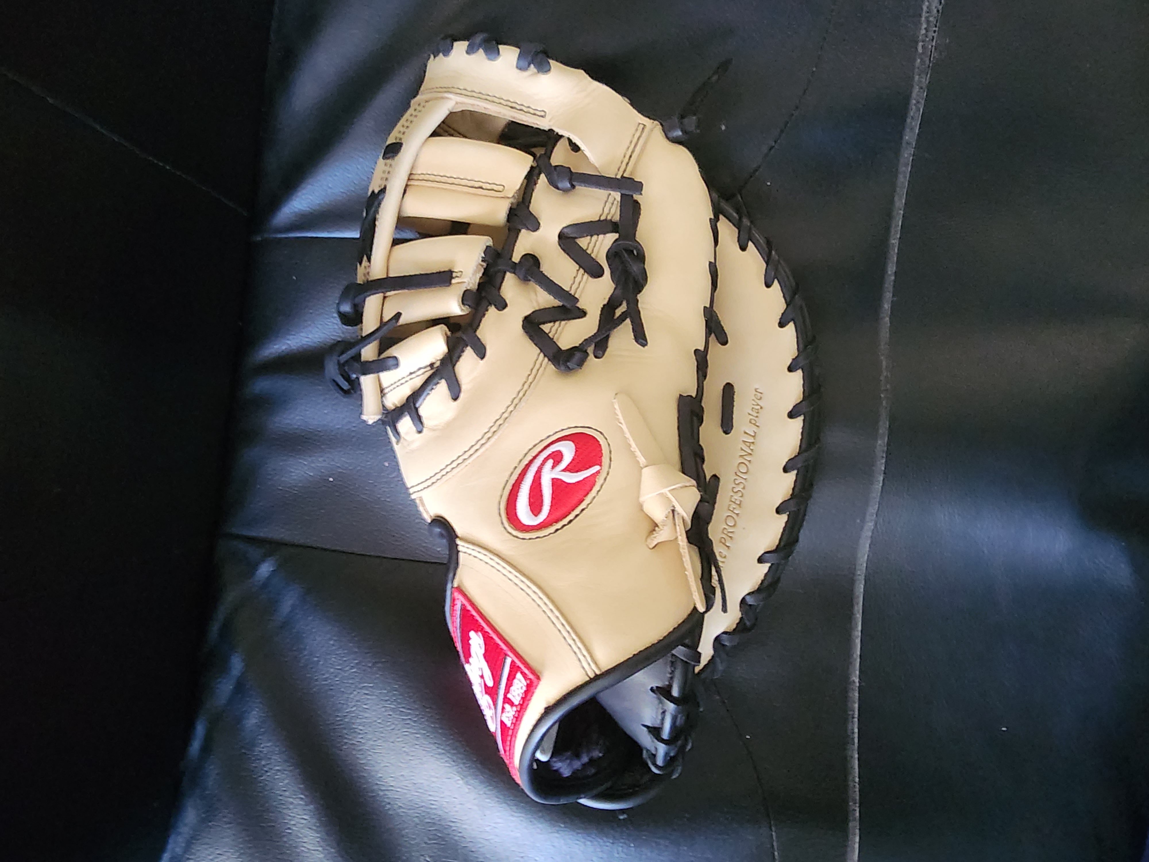 Used 2023 Rawlings Right Hand Throw First Base Gold Glove Elite