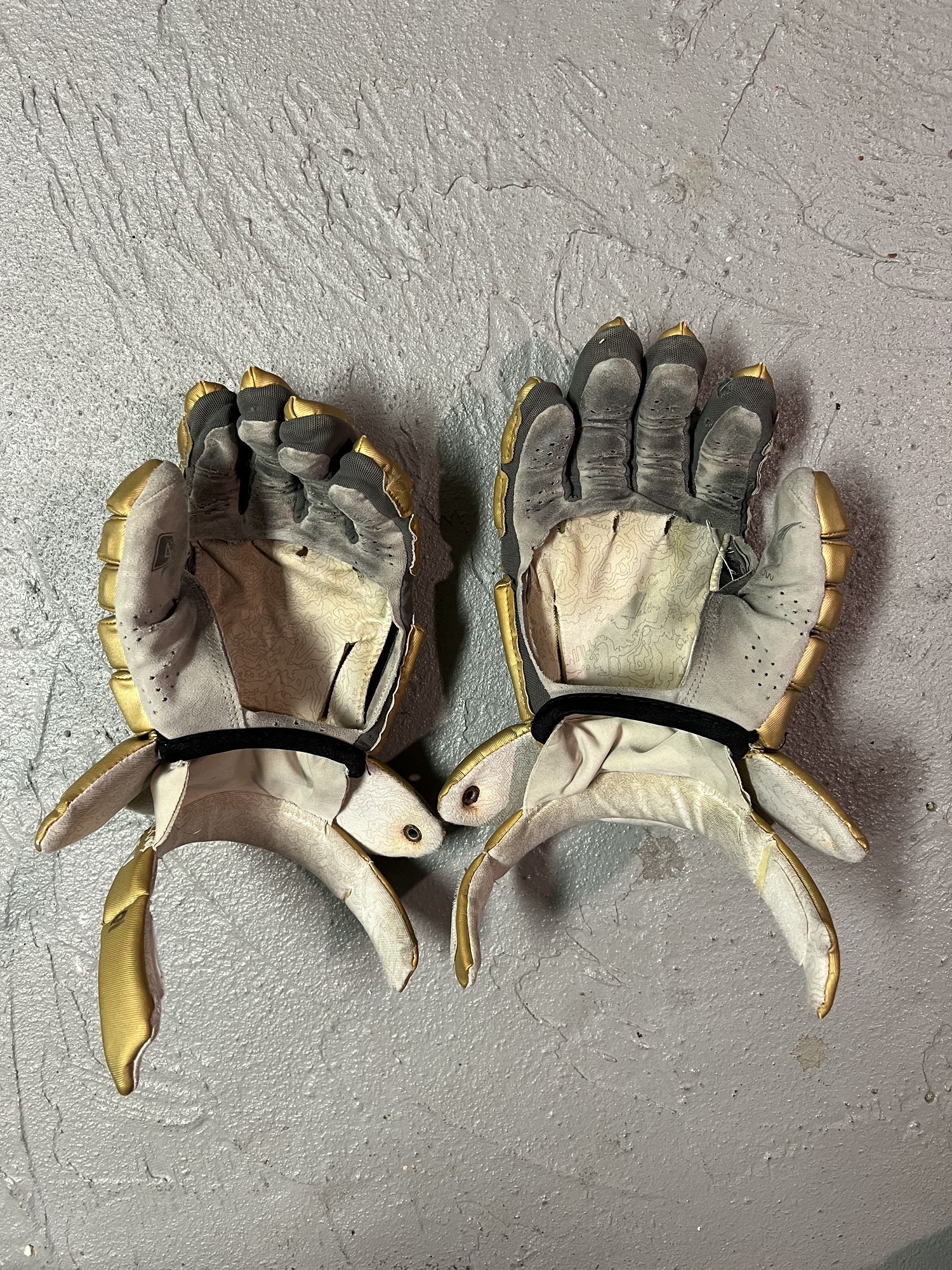 Under Armour Command Pro 3 Lacrosse Gloves SidelineSwap