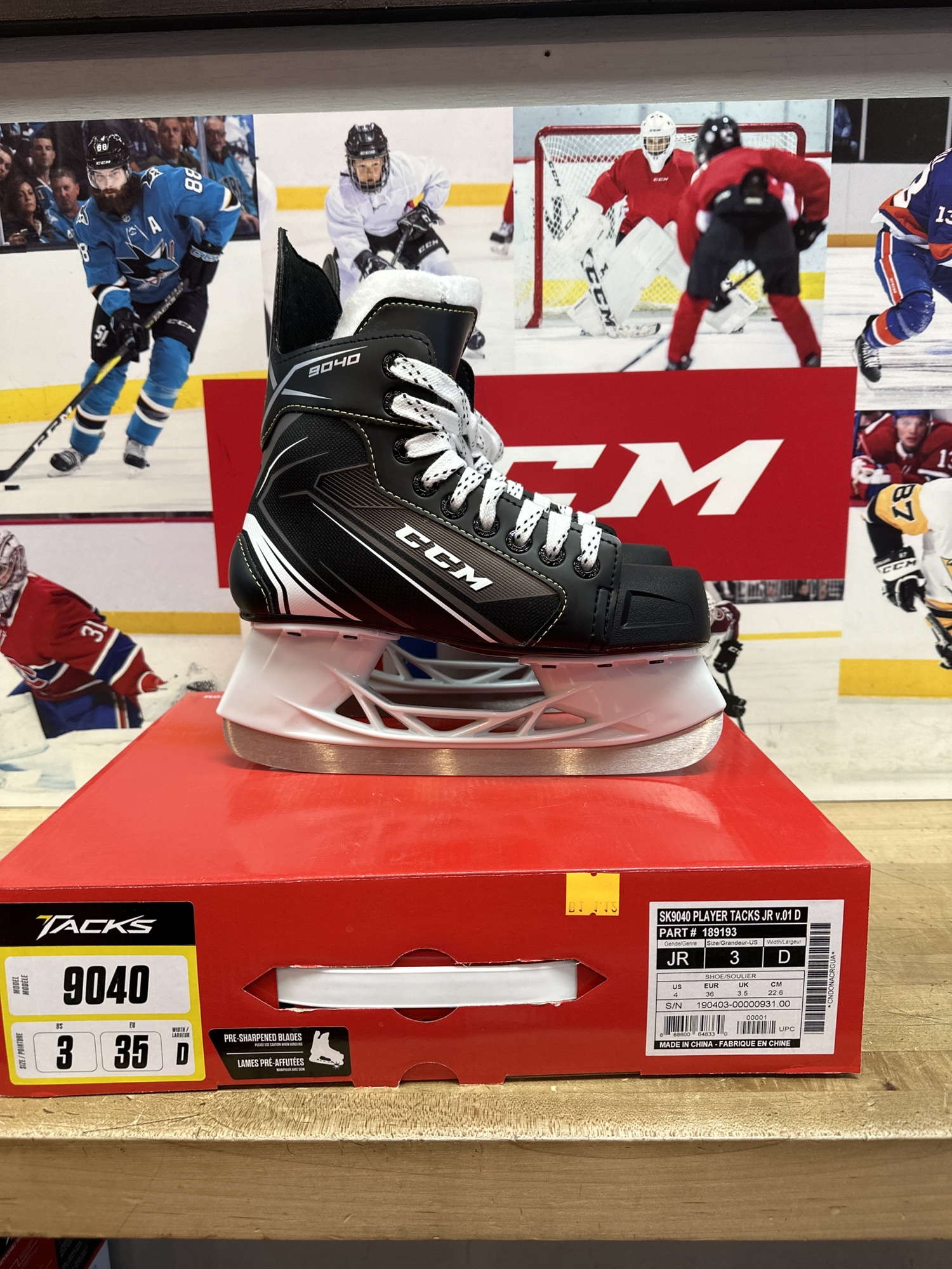 Junior CCM Size 3 Tacks 9040 Hockey Skates SidelineSwap