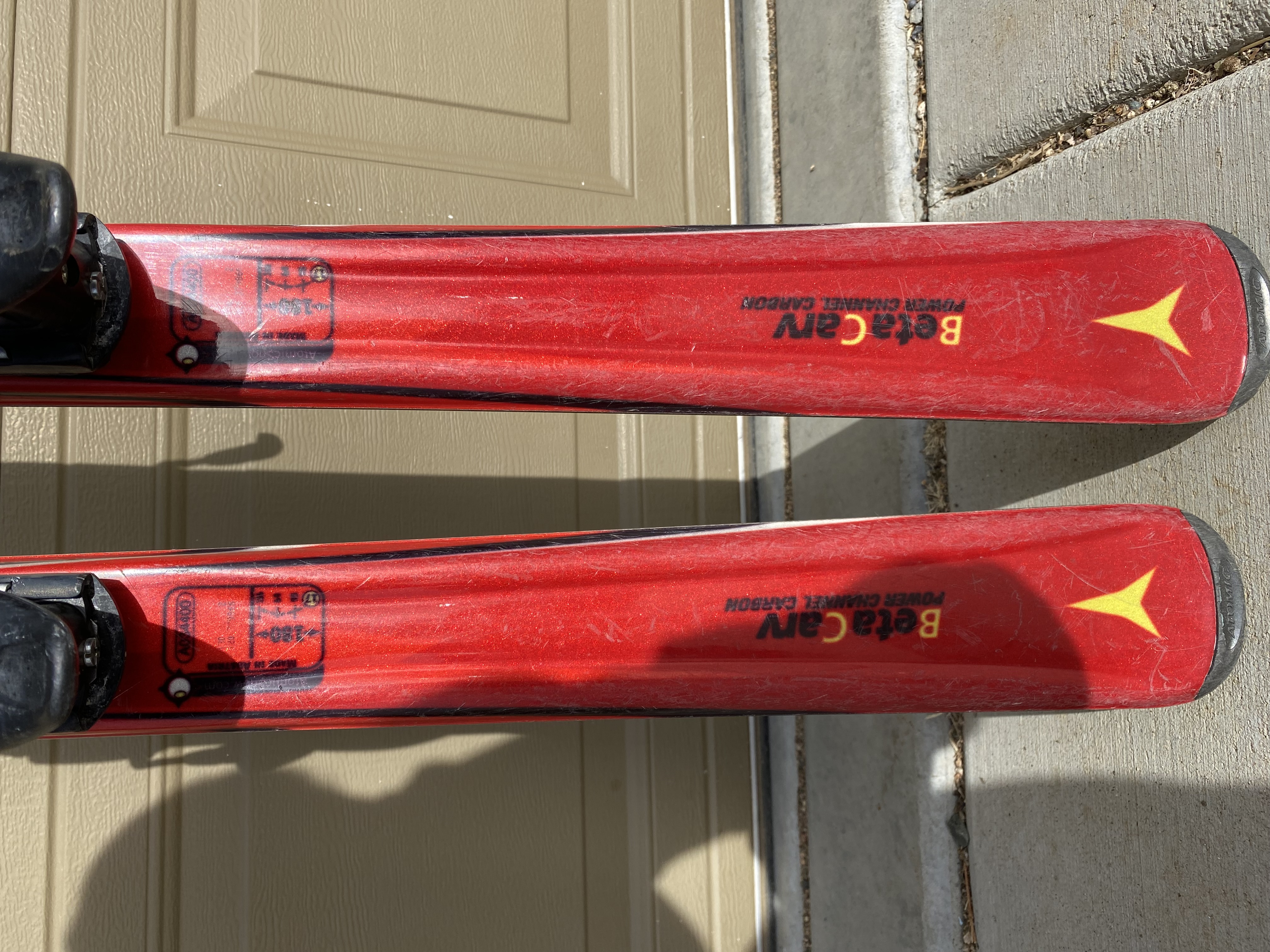 Used Men's Atomic 180 cm All Mountain Beta Carve C-8 Skis