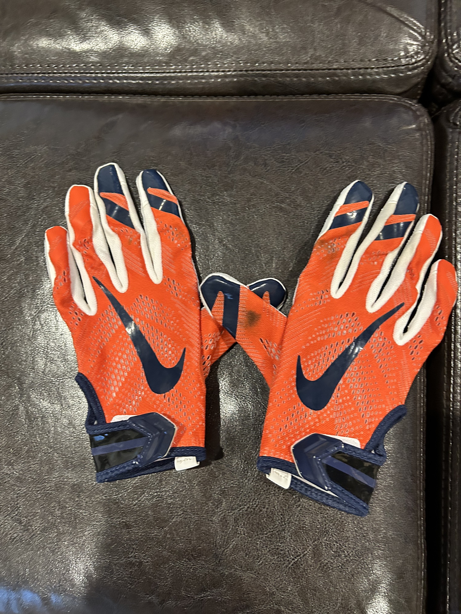 Syracuse game used football gloves SidelineSwap