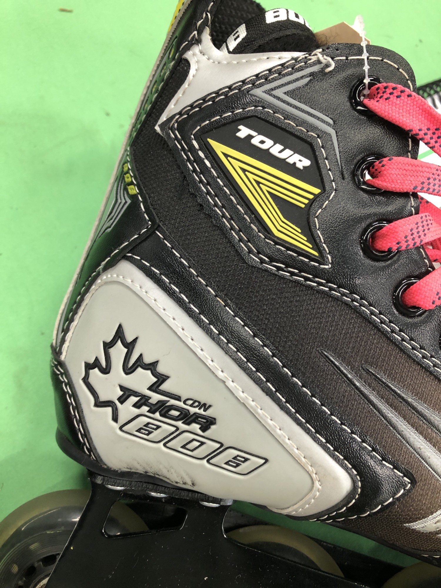 Used Tour Thor 808 Inline Skates D&R (Regular) 4 SidelineSwap