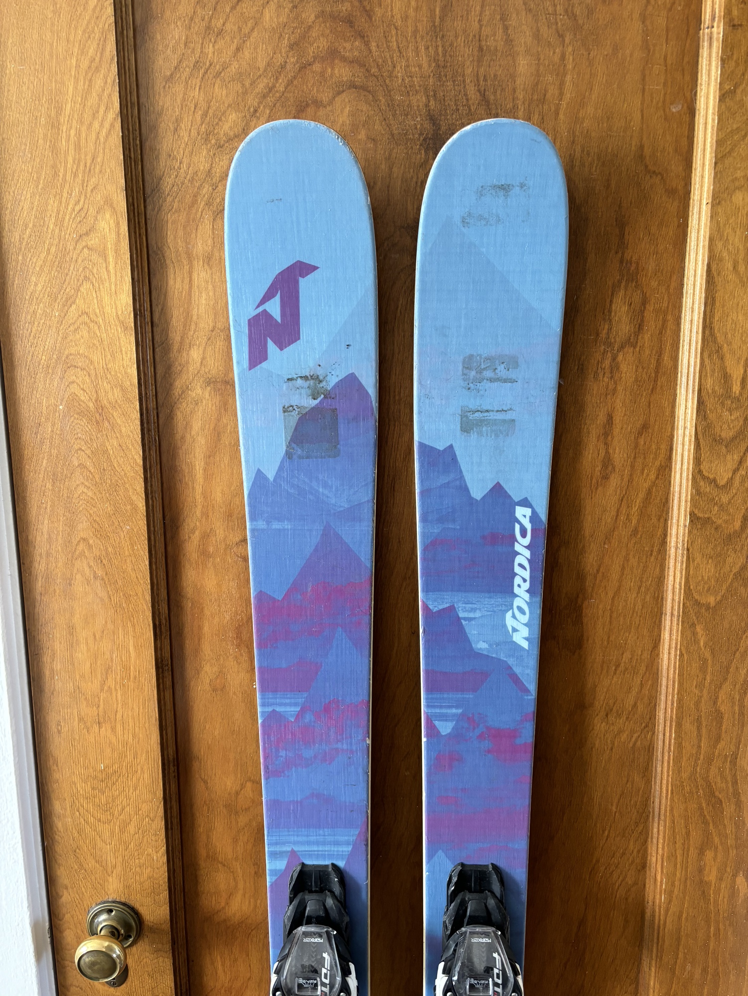 Nordica ジュニア　スキー板 　マーカーGRIPWALK Nordica ジュニア スキー板 マーカーGRIPWALK