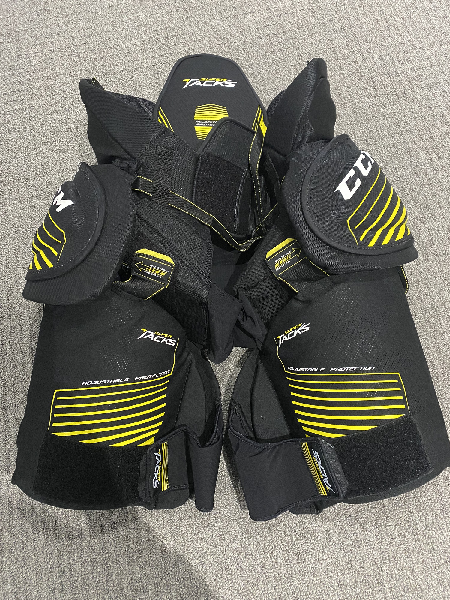 New Large CCM Pro Stock Super Tacks Girdle SidelineSwap