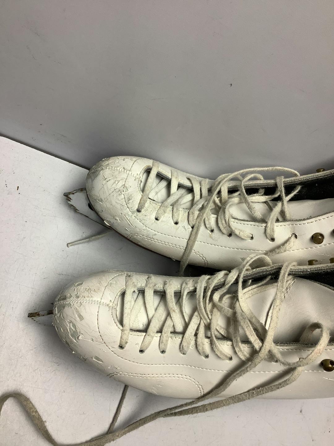 Used Riedell Skates Senior 7.5 Women's Figure Skates SidelineSwap