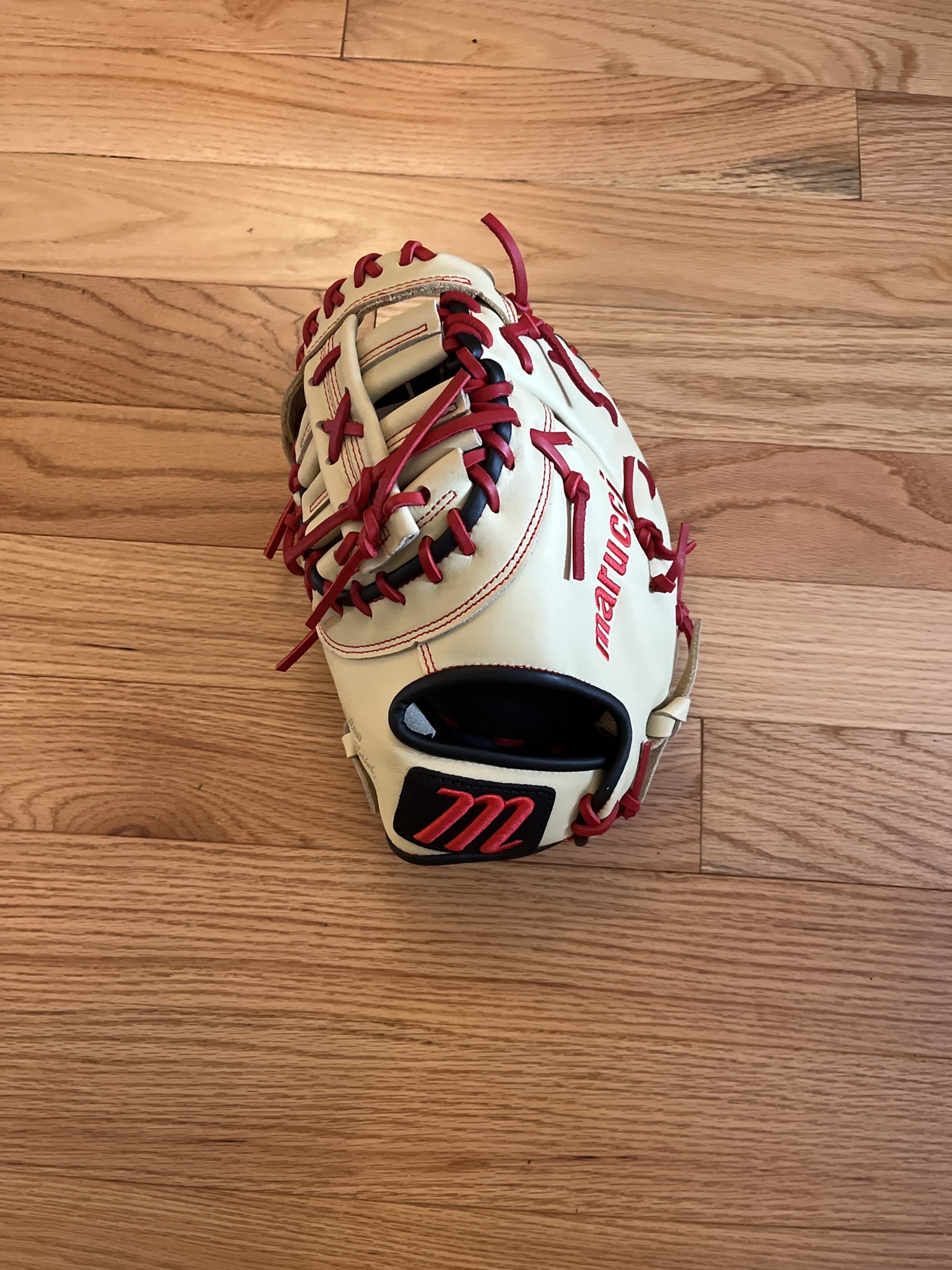 New Marucci 12.75” LHT Oxbow Series First Base Glove SidelineSwap