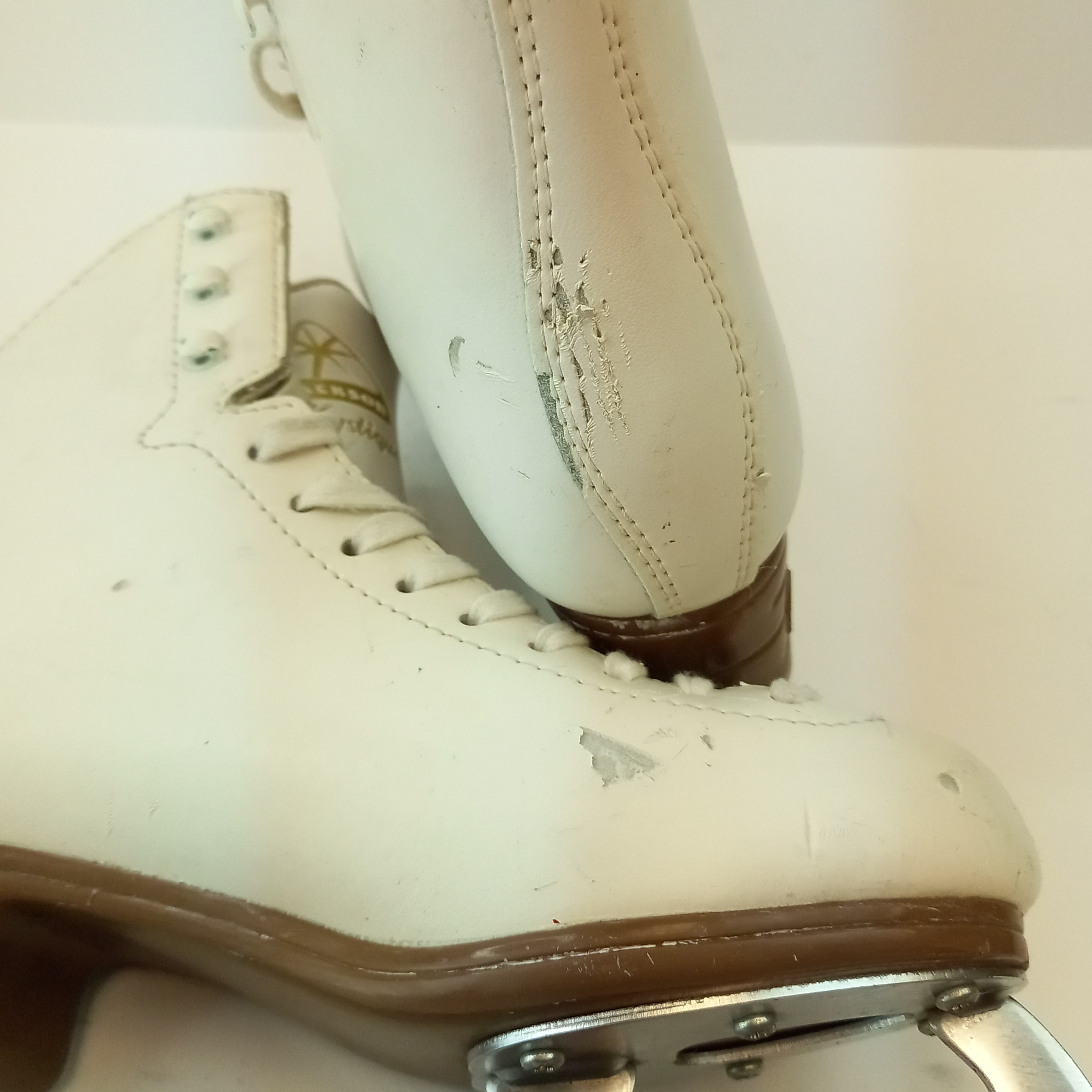 Used Jackson Mystique Figure Skates C Junior Size 3.5 SidelineSwap