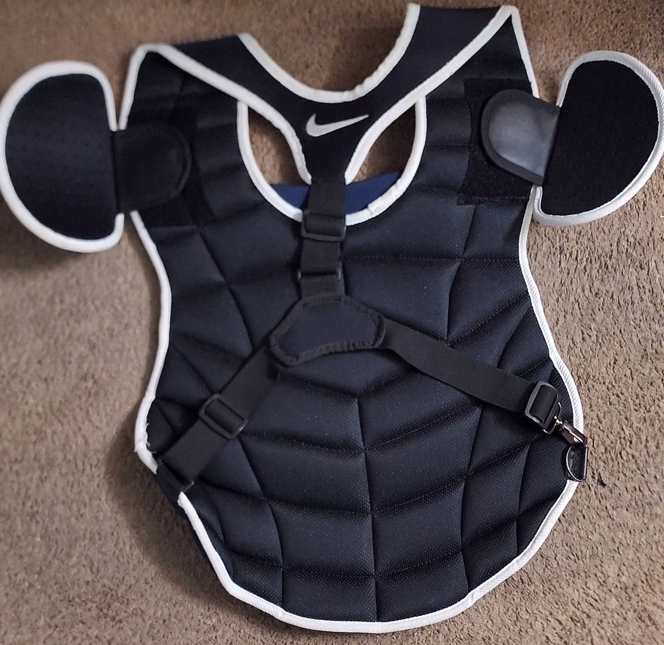 Used Nike vapor Catcher's Chest Protector SidelineSwap