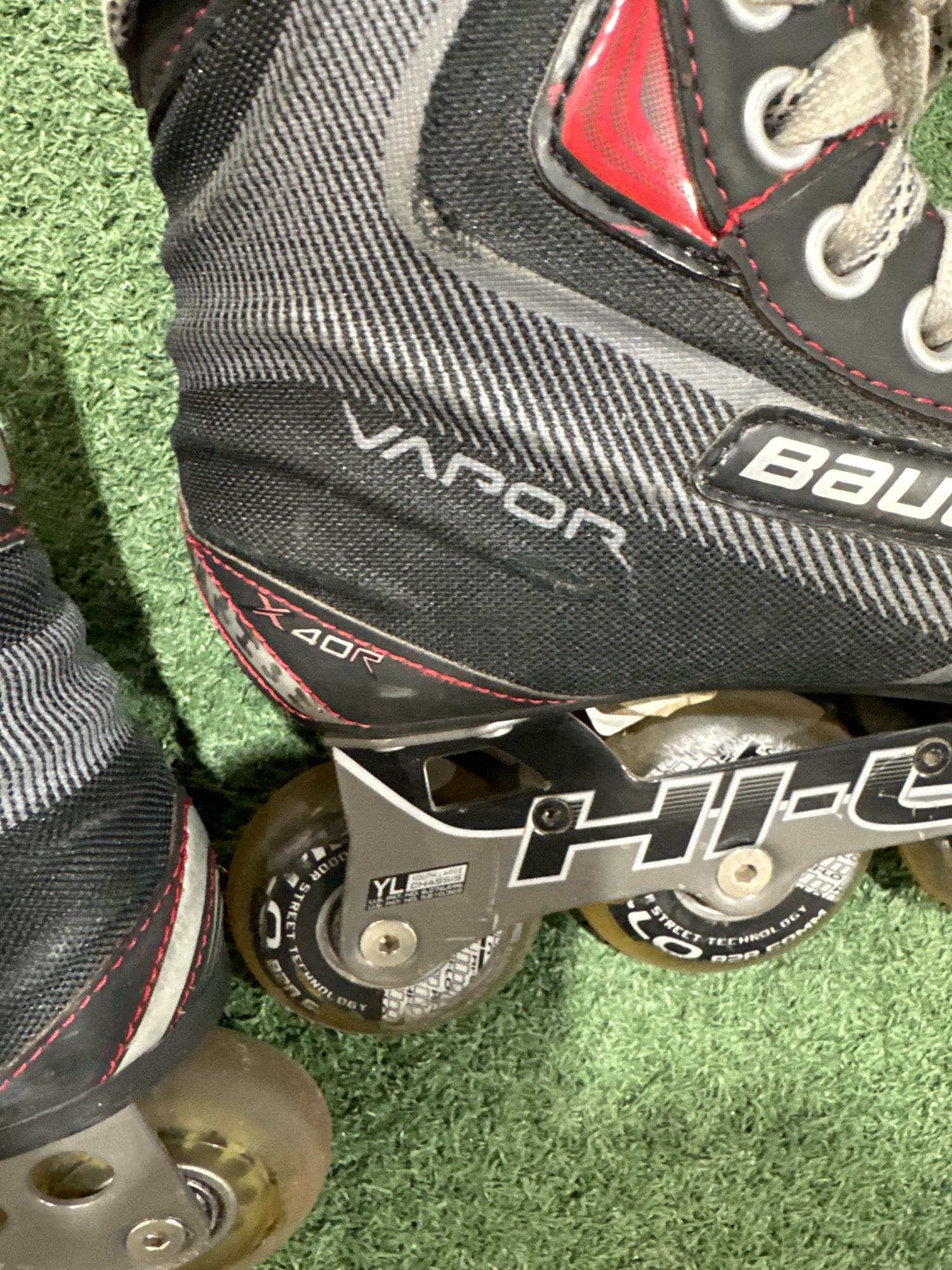Used Bauer Vapor X40R Inline Skates D&R (Regular) 1 SidelineSwap
