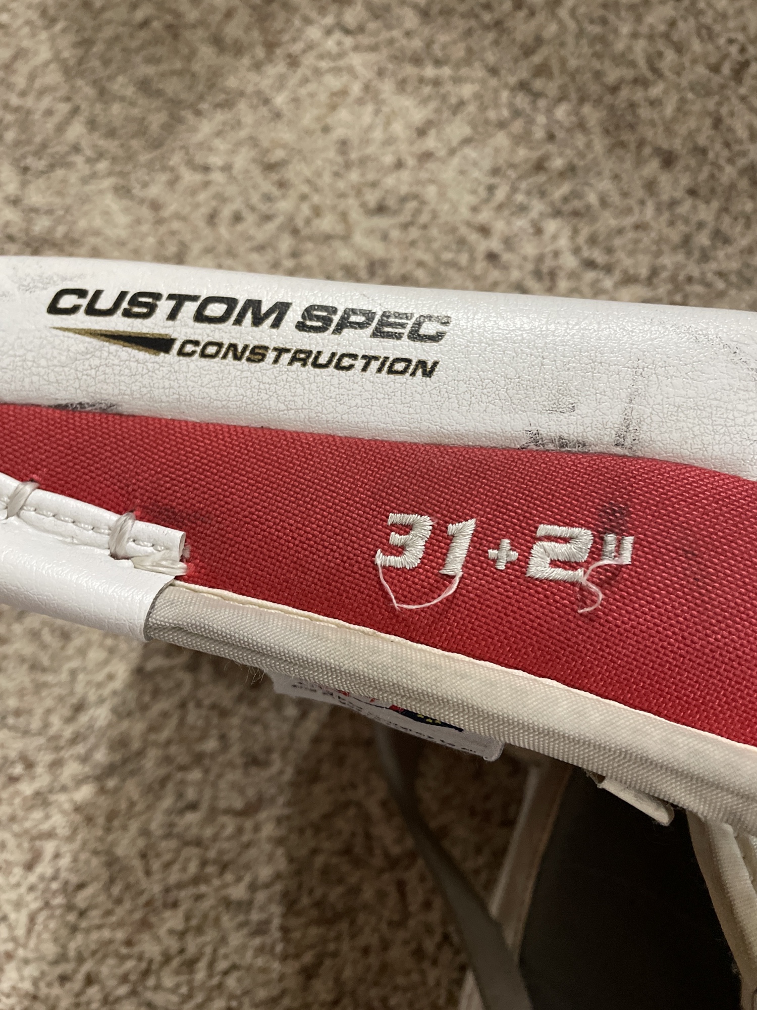 Used 31" Vaughn Velocity V7 Goalie Leg Pads Pro Stock SidelineSwap