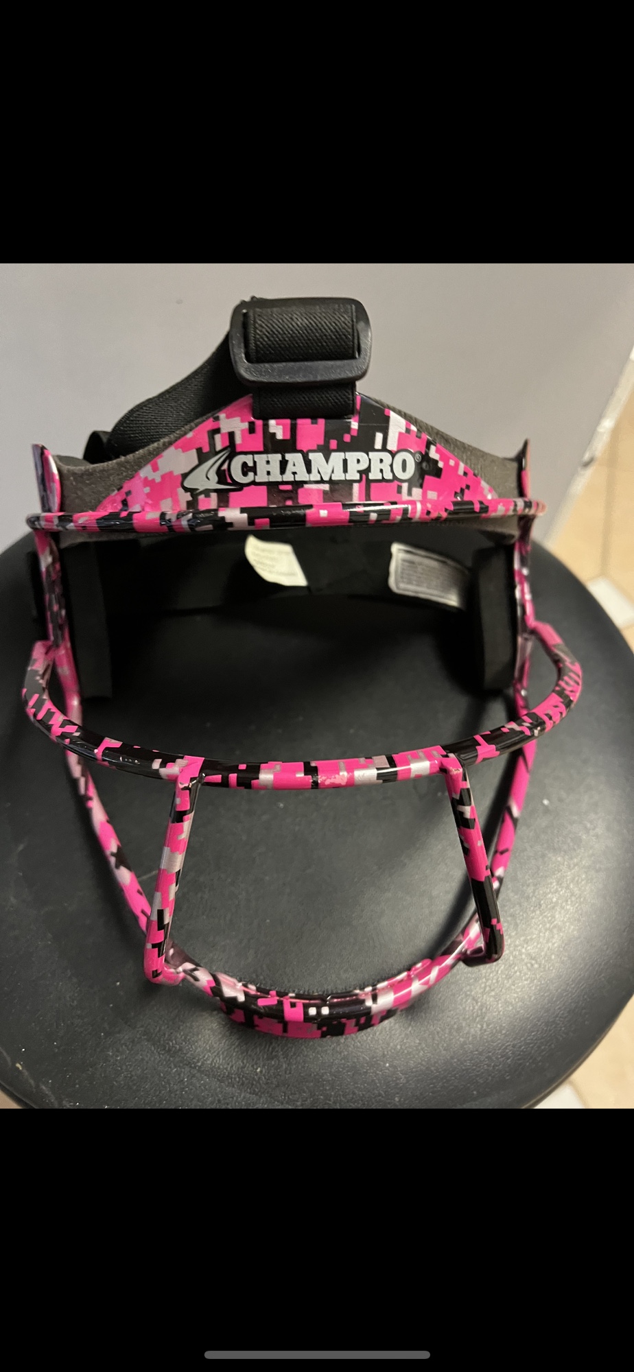 Softball infielders mask SidelineSwap