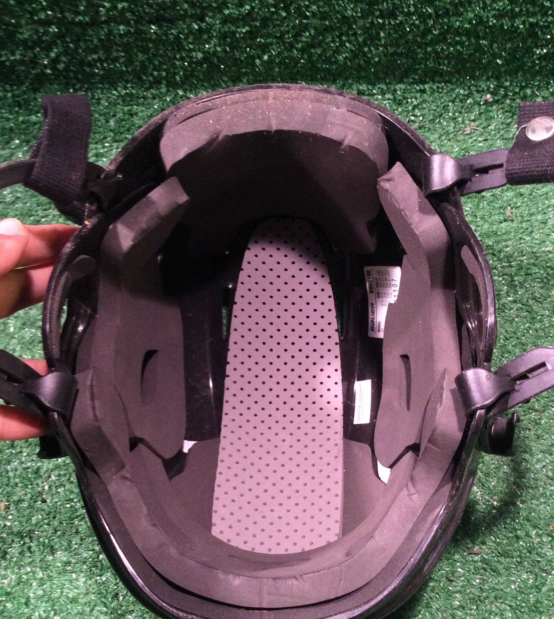 Bauer BHH2100 Hockey Helmet Small SidelineSwap