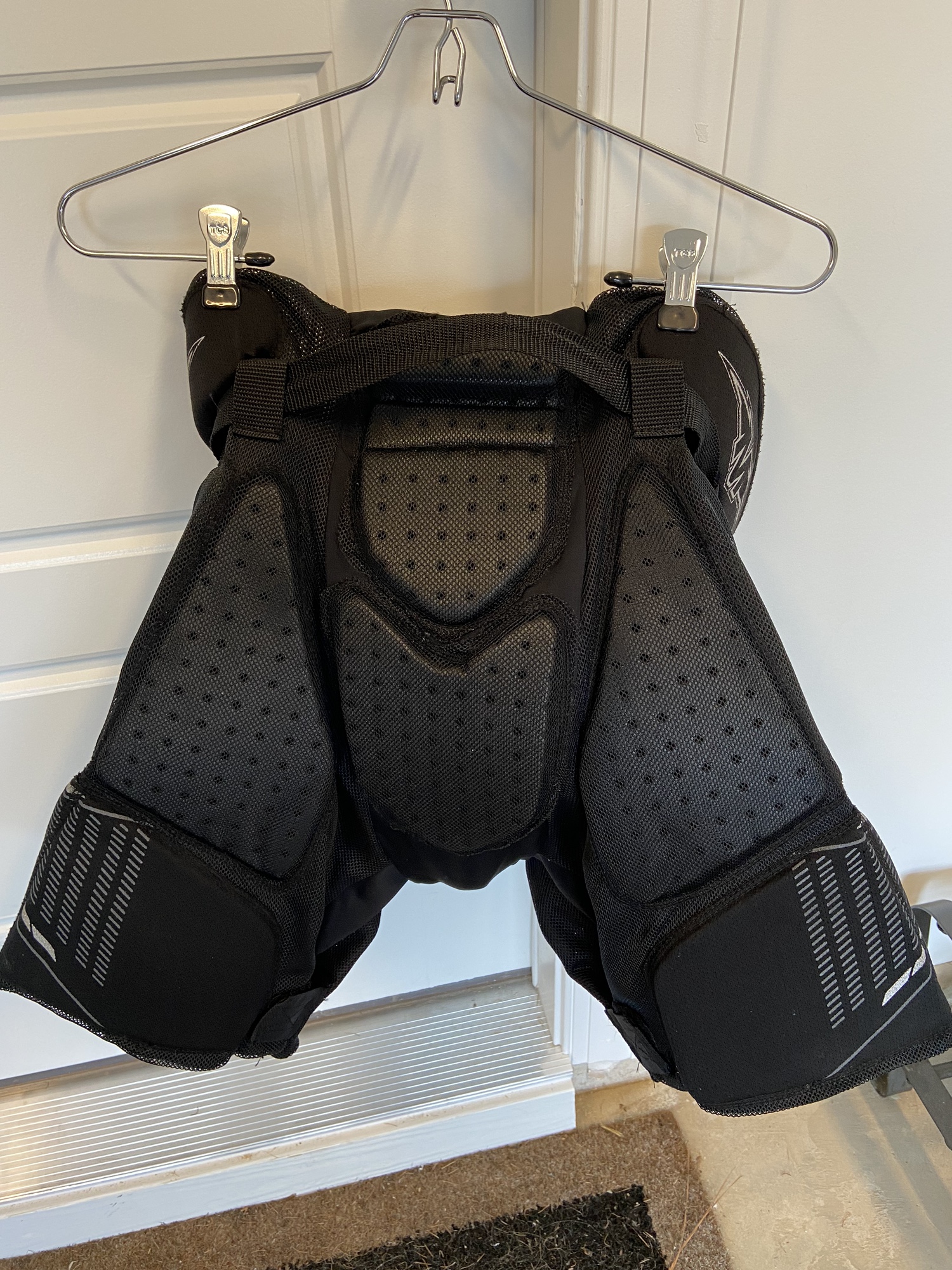 Mission Inhaler Core Inline Hockey Girdle Junior SidelineSwap