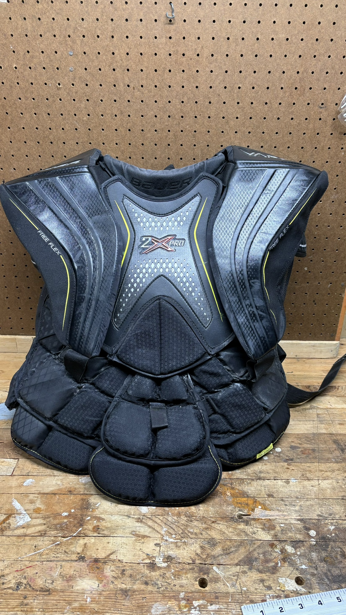 Used Large Bauer Vapor 2X Pro Goalie Chest Protector SidelineSwap