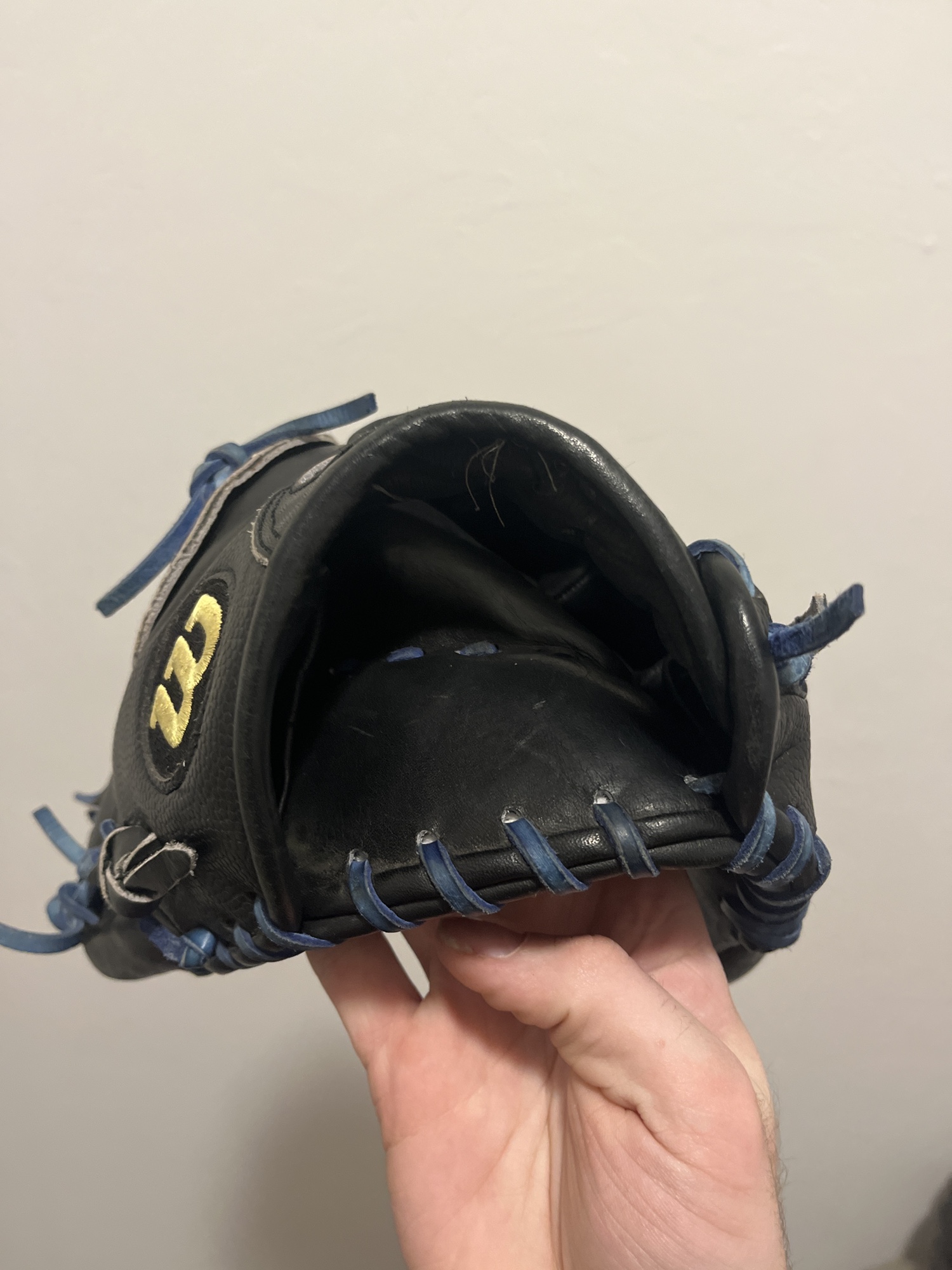 Wilson a2000 Cjw 12” lefty baseball glove SidelineSwap