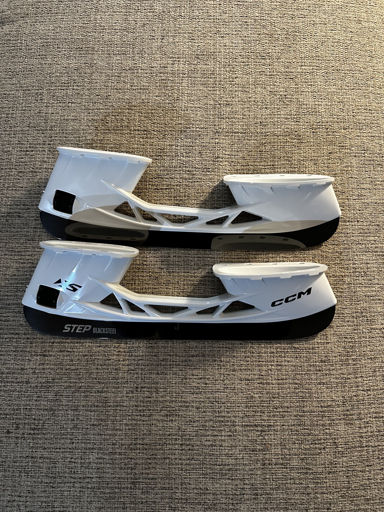 Senior Total Custom+ CCM Super Tacks ASV Pro Hockey Skates Size 8.25