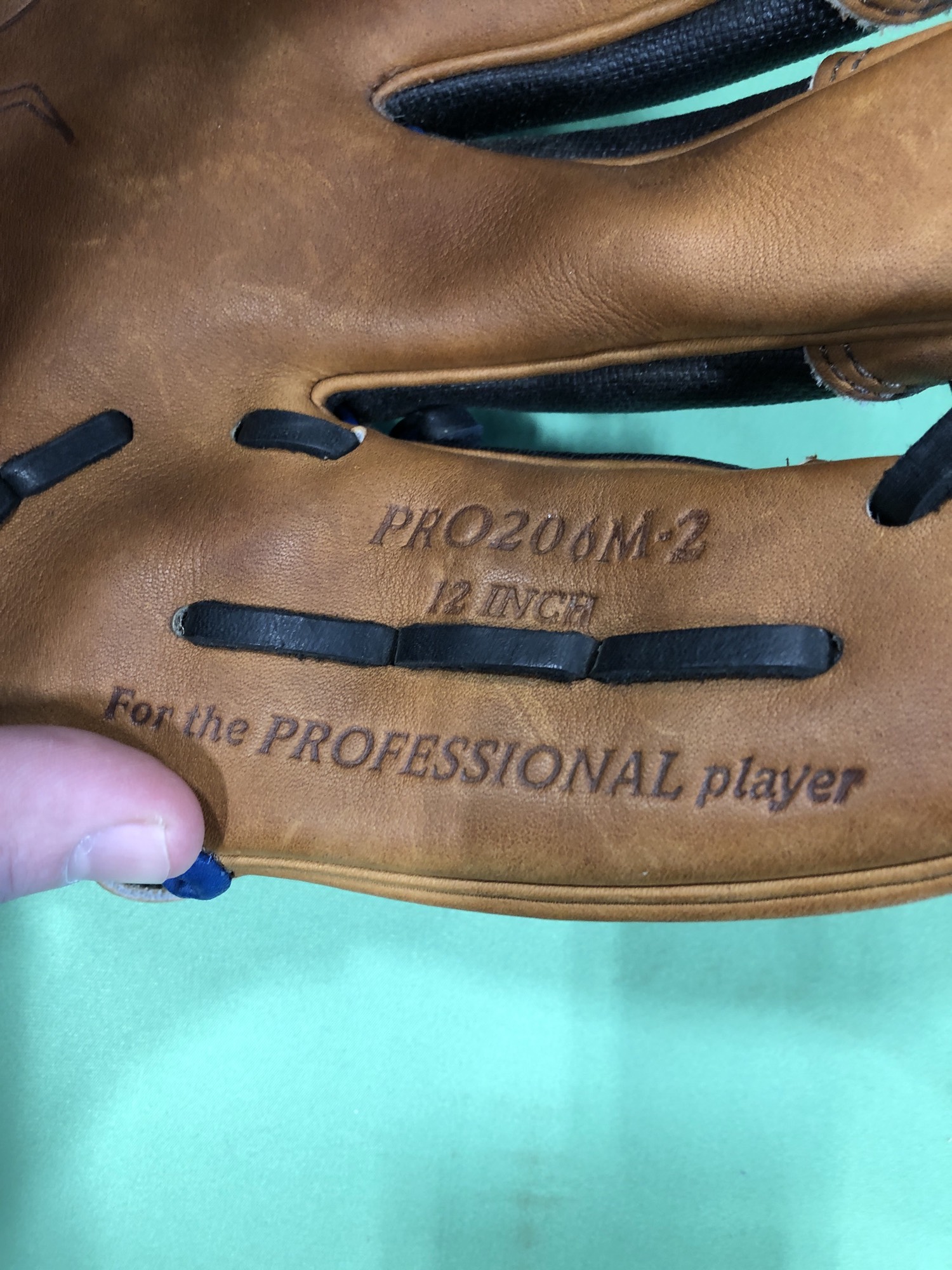 Like New Custom Rawlings Heart of the Hide RightHand Throw Infield