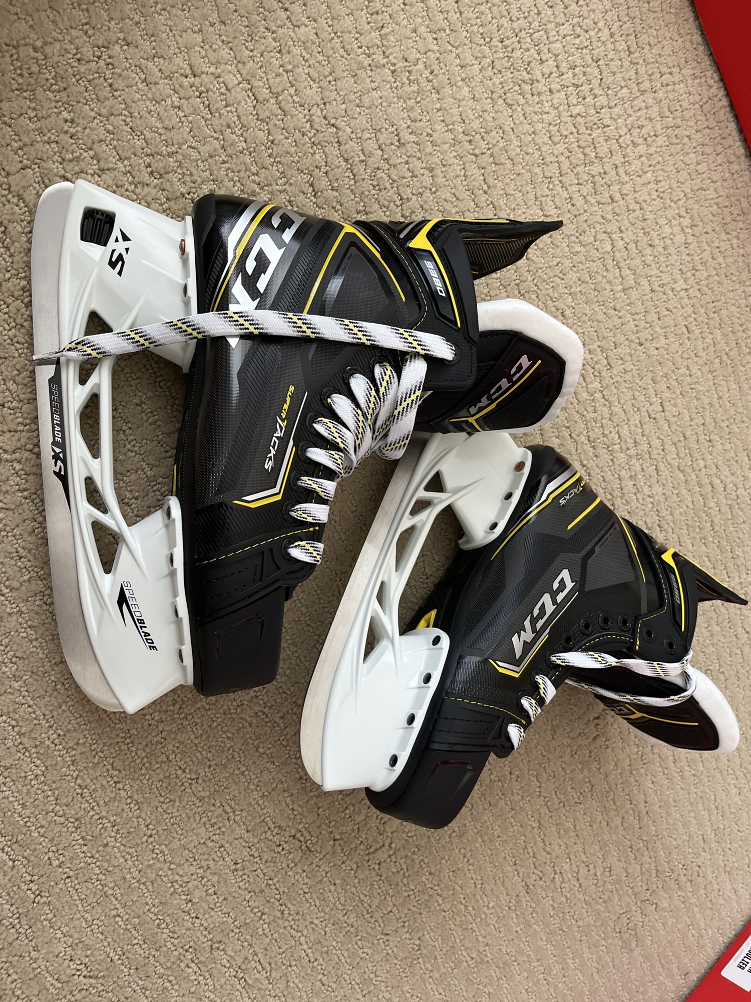 New CCM Tacks 9380 Skates Size 6.5 D | SidelineSwap
