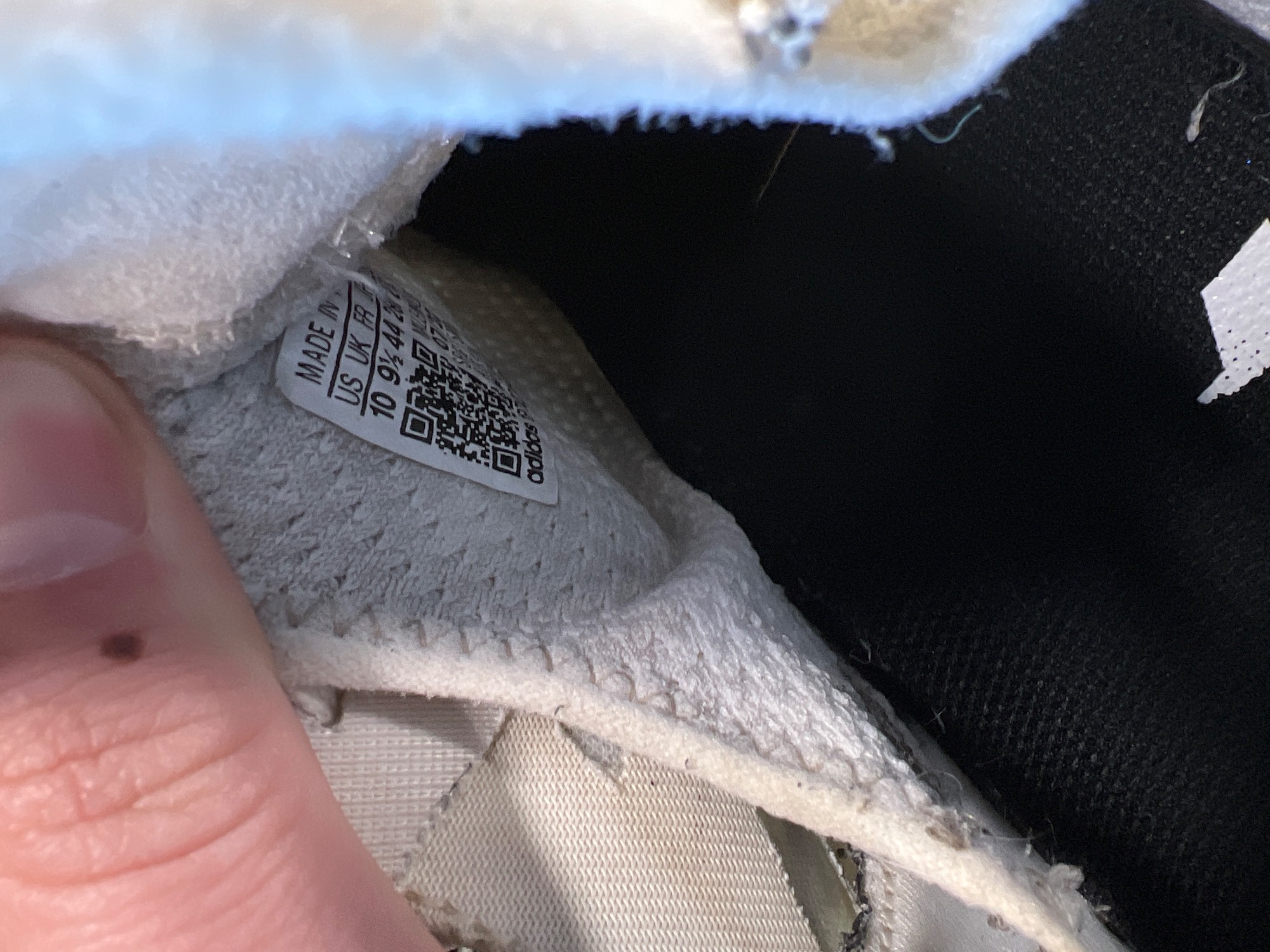 mens size 10 football cleats