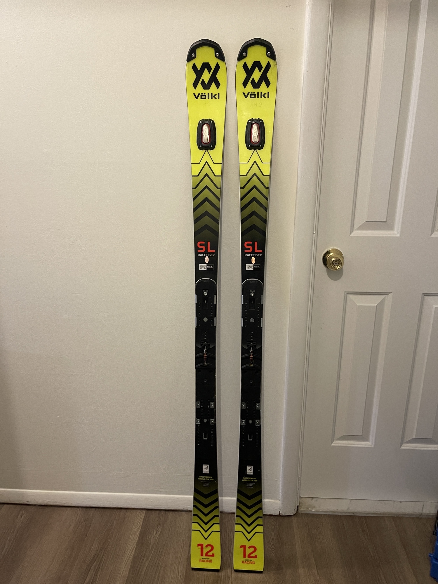 ＶＯＬＫＬ　ＲＡＣＥＴＩＧＥＲ　ＲＡＣＩＮＧ155㎝ New* 2024 Volkl 155 cm Racing Racetiger SL Skis With