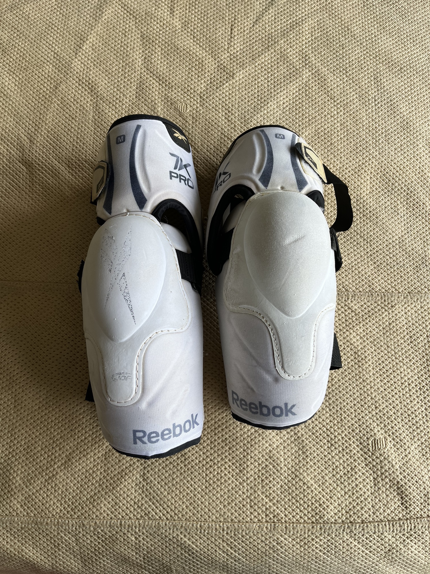 Reebok 7K Pro Stock Hockey Elbow Pads Senior Medium SidelineSwap