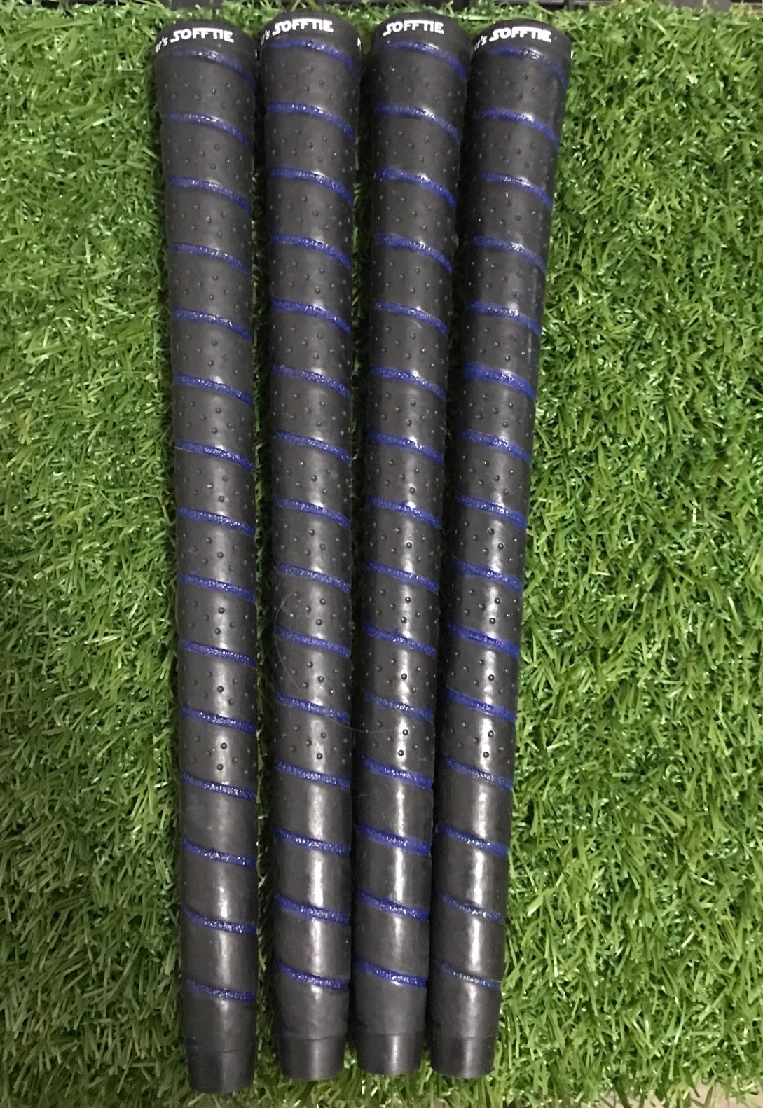Set of 4 Golf Pride Player's Softie Grips .60 Round Standard Size Black & Blue SidelineSwap