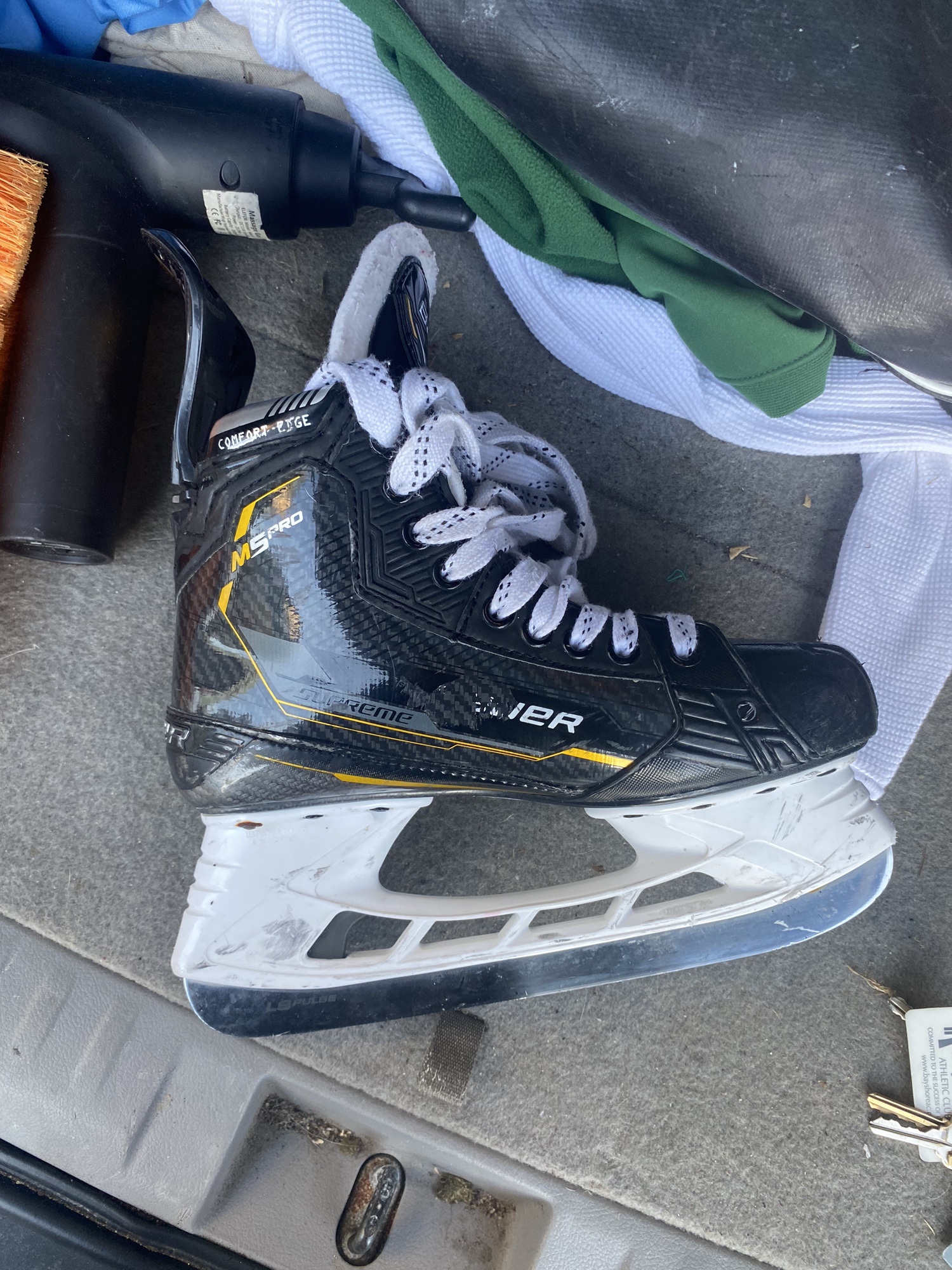 Bauer M5 Pro Skates SidelineSwap