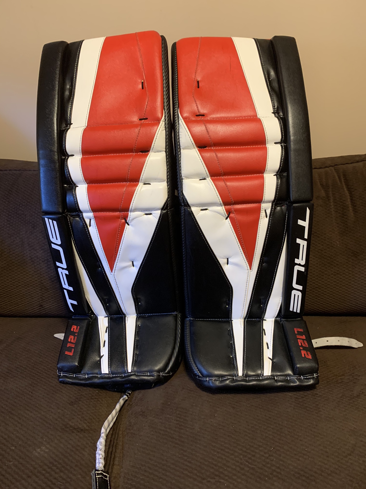 True pro custom L12.2 32”+3” goalie leg pads SidelineSwap