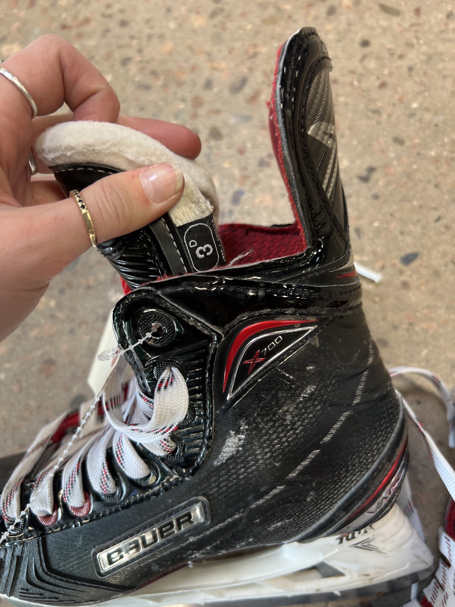 bauer vapor x700 junior skates