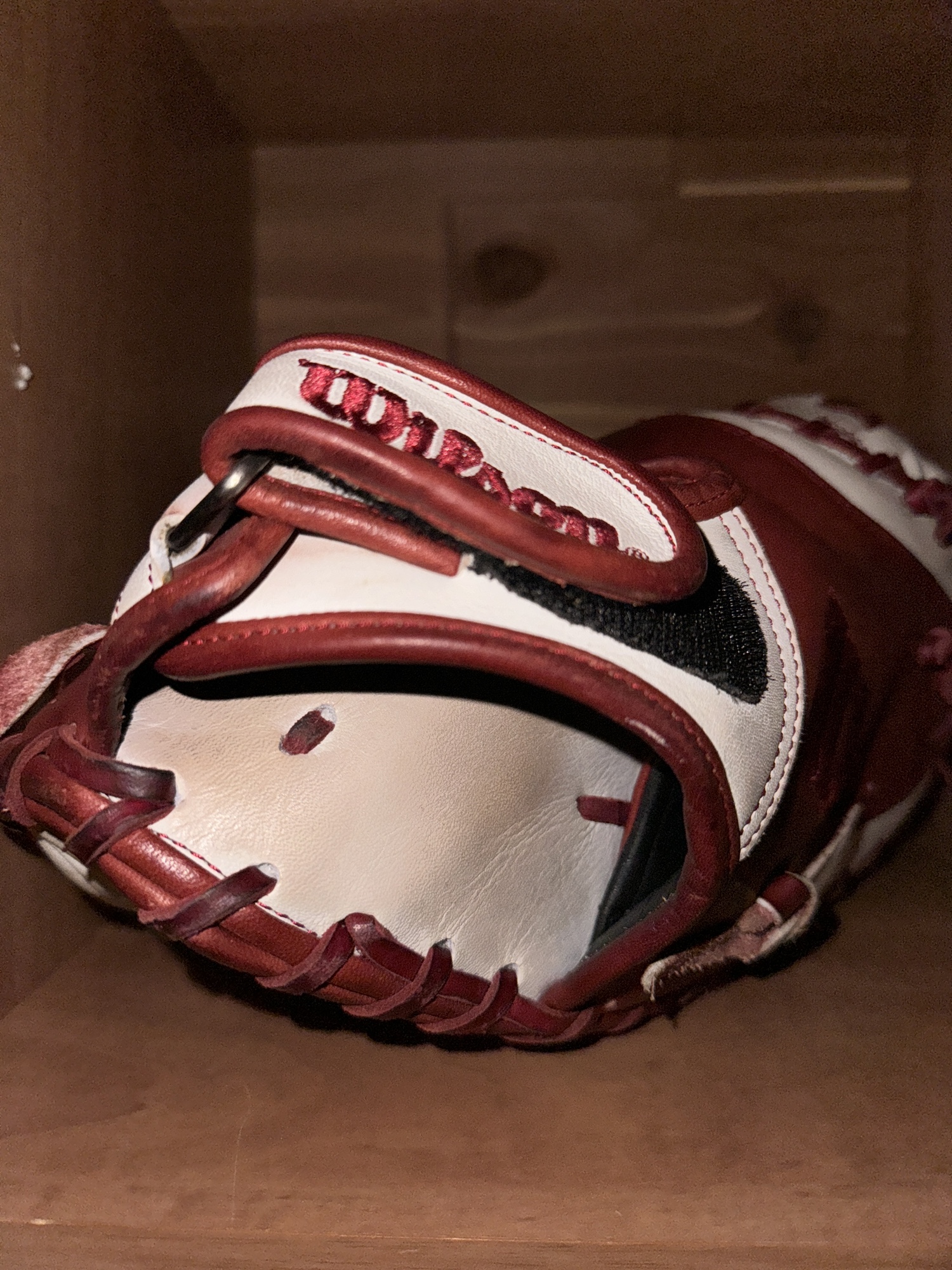 Wilson A2000 1790v Custom Baseball Glove Catchers Mitt SidelineSwap