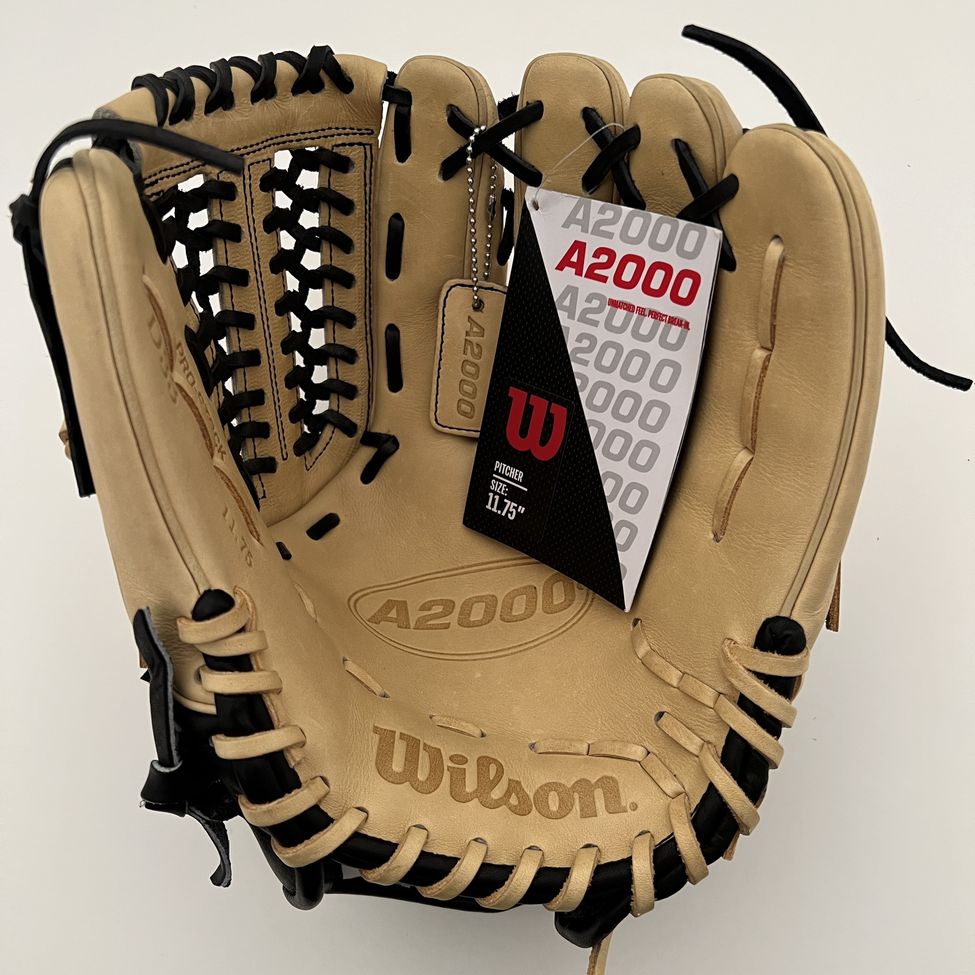 2022 Wilson A2000 D33 11.75" Pitchers / Utility Baseball Glove
