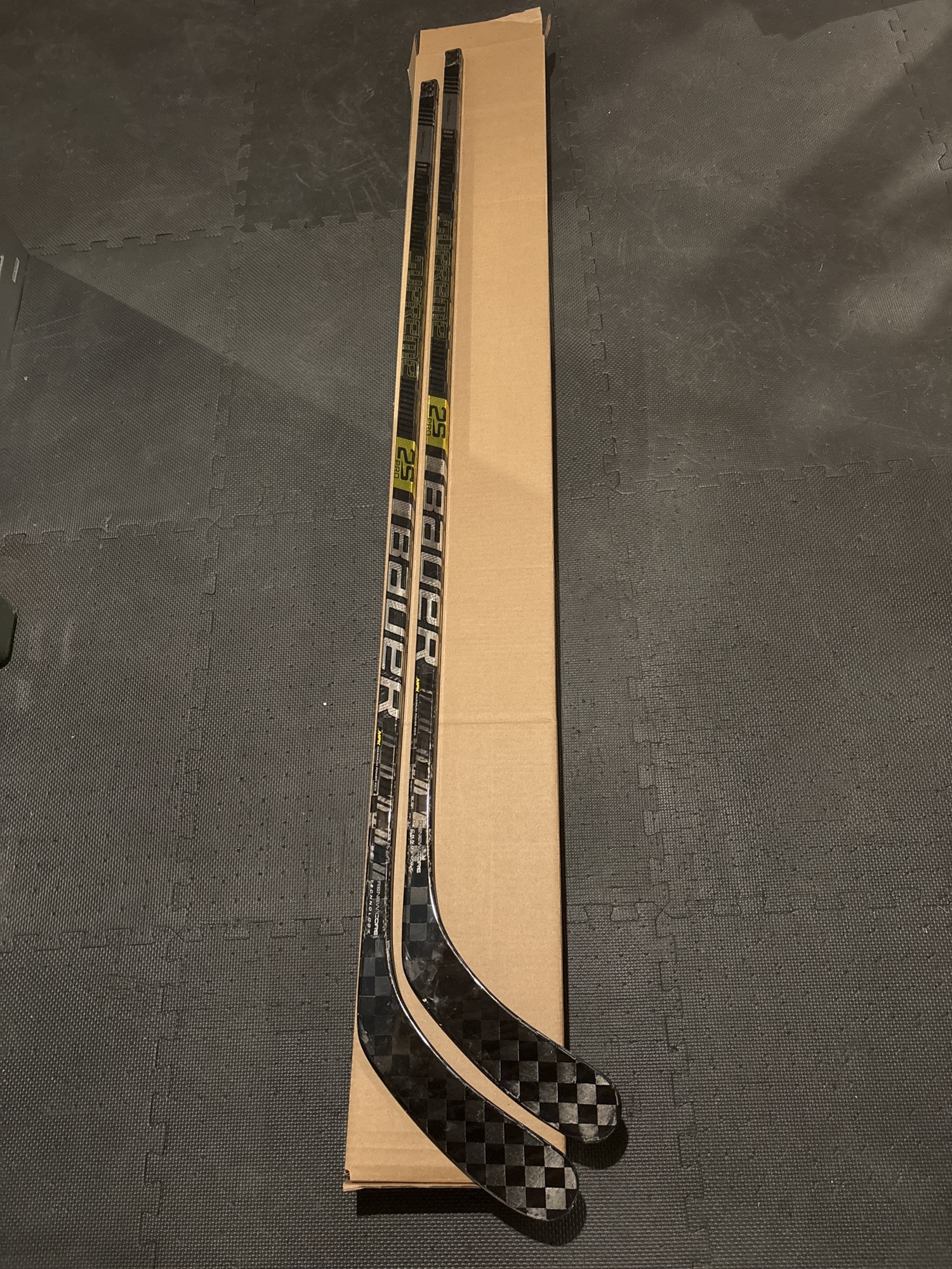 Steven Kampfer Dressed Bauer Nexus 2N Pro XL Stick, P91A, 95 Flex
